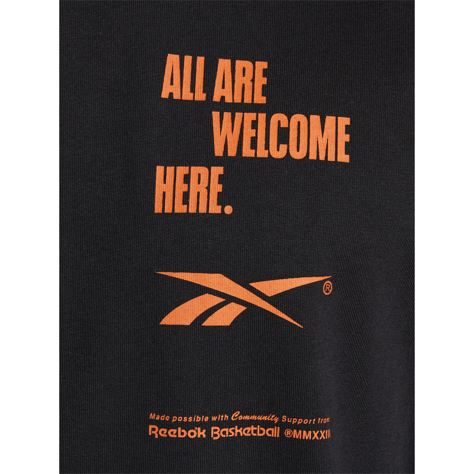 Reebok Тениска с дълъг ръкав Basketball All Are Welcome Here T-Shirt HM6240 Черен Relaxed Fit - Pepit.bg