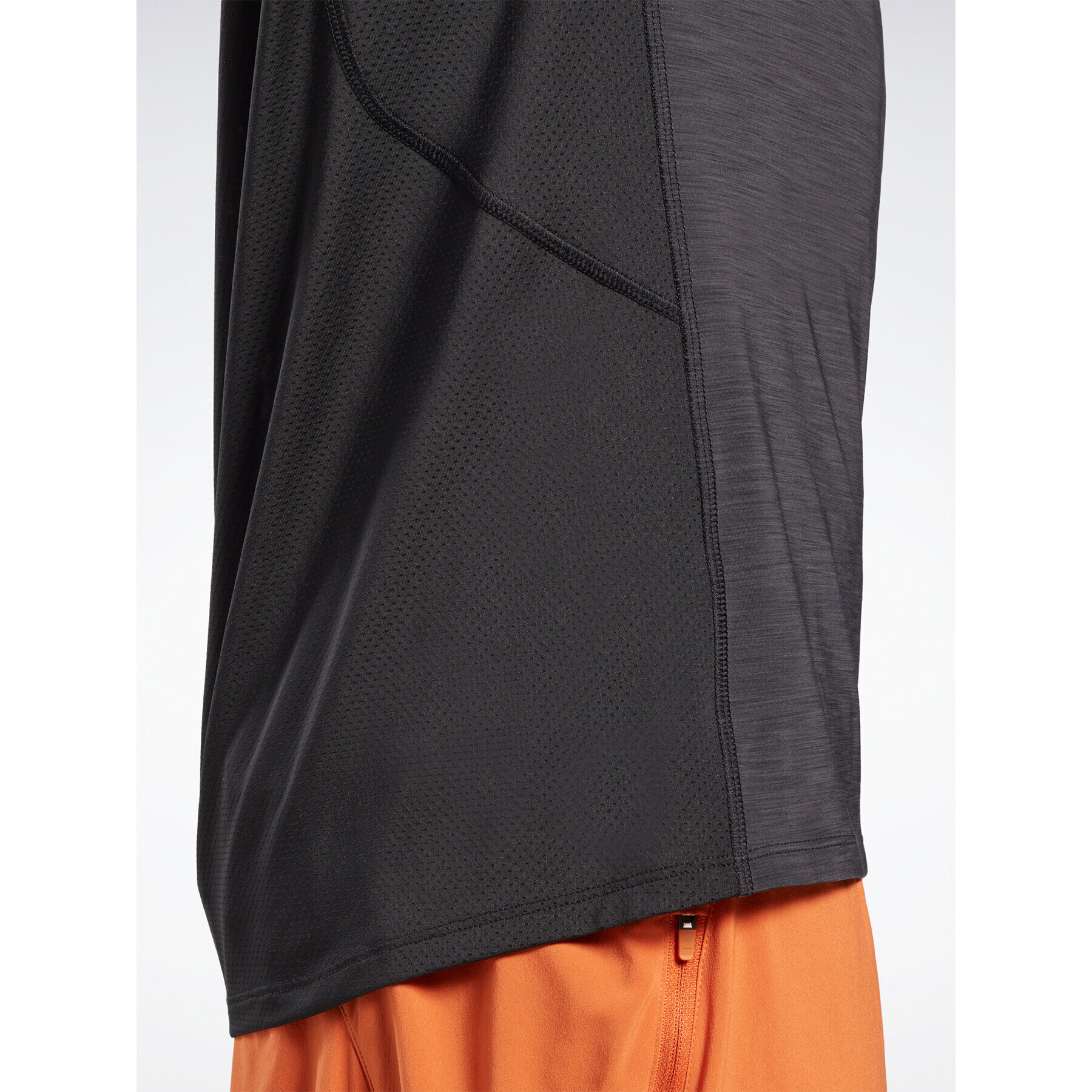 Reebok Тишърт Activchill Graphic Move HS5933 Черен Active Fit - Pepit.bg