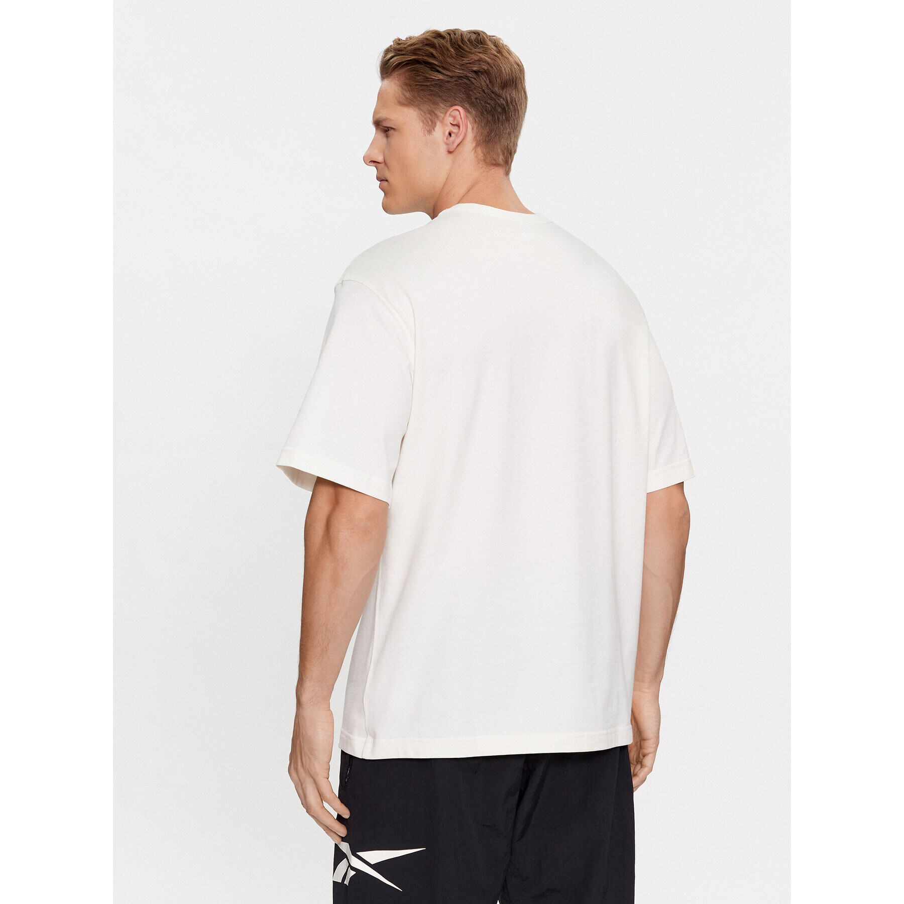 Reebok Тишърт Archive Essentials IM1525 Бял Regular Fit - Pepit.bg