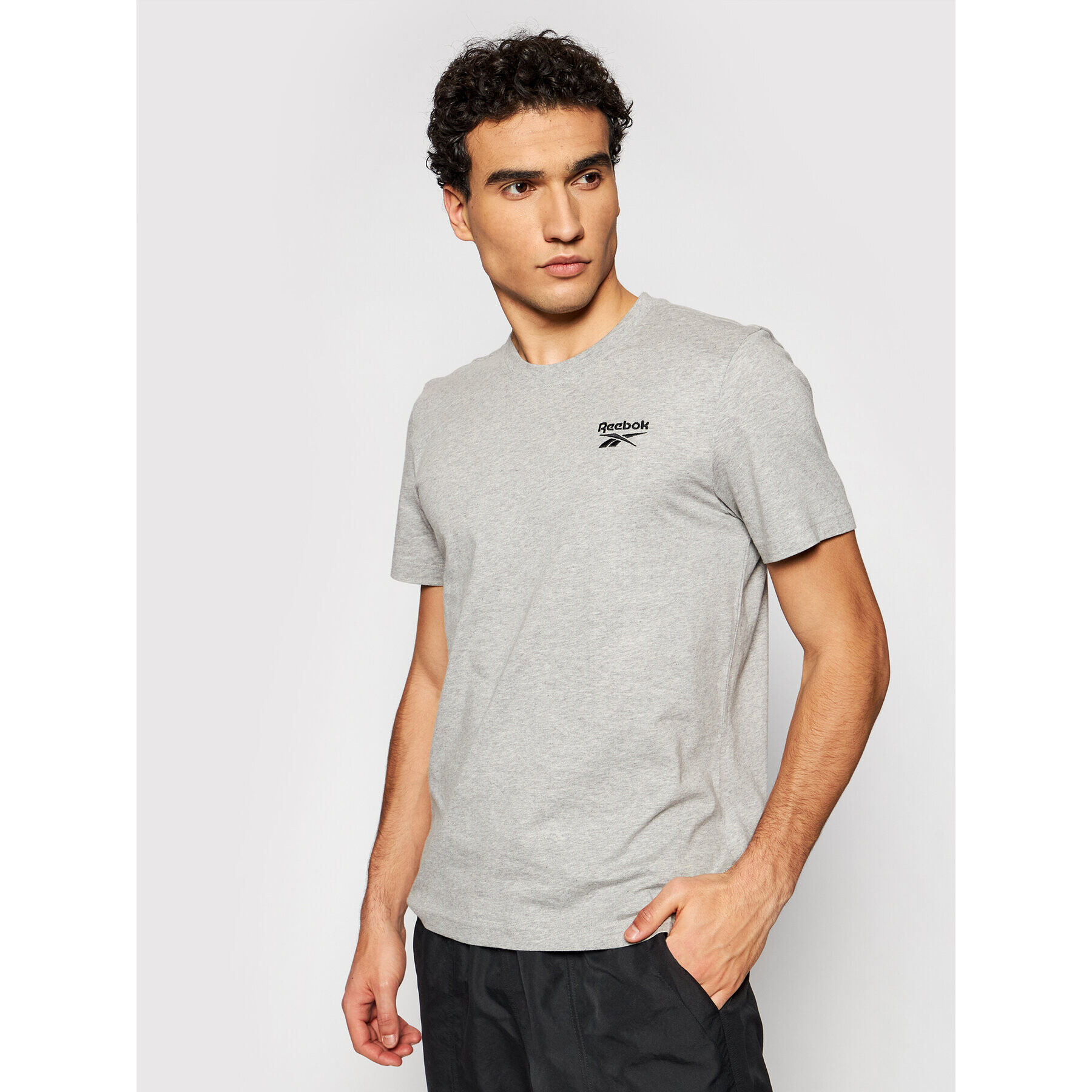Reebok Тишърт Classic Identity GJ0640 Сив Regular Fit - Pepit.bg
