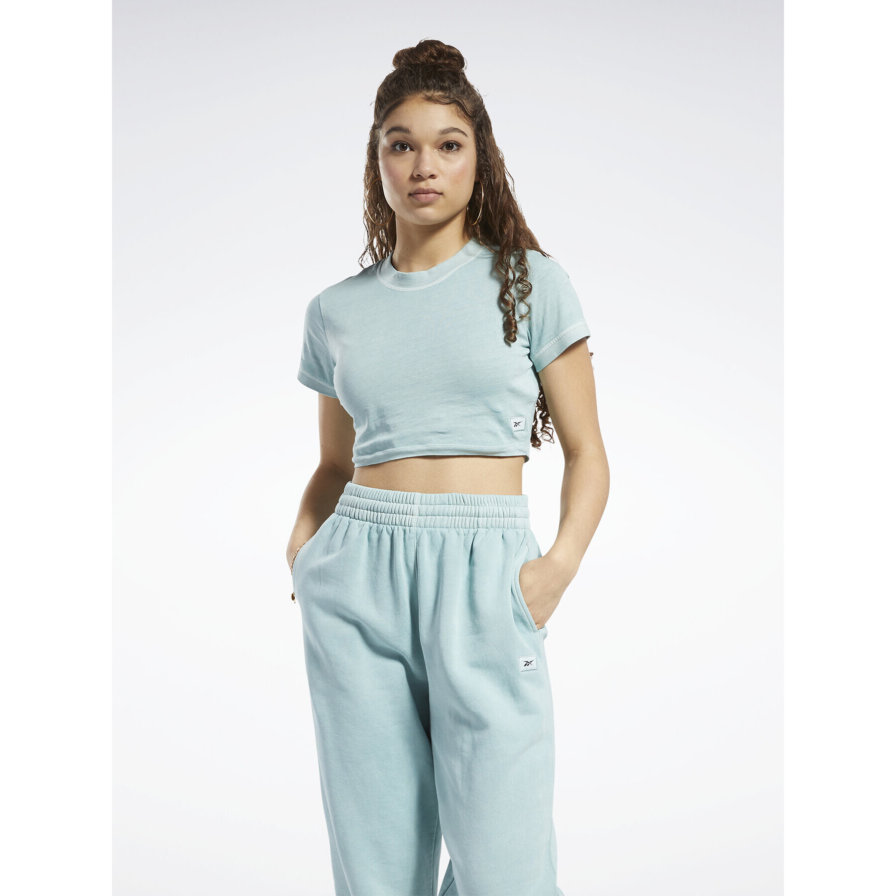 Reebok Тишърт Classics Natural Dye Cropped Fitted T-Shirt HK4968 Сив - Pepit.bg