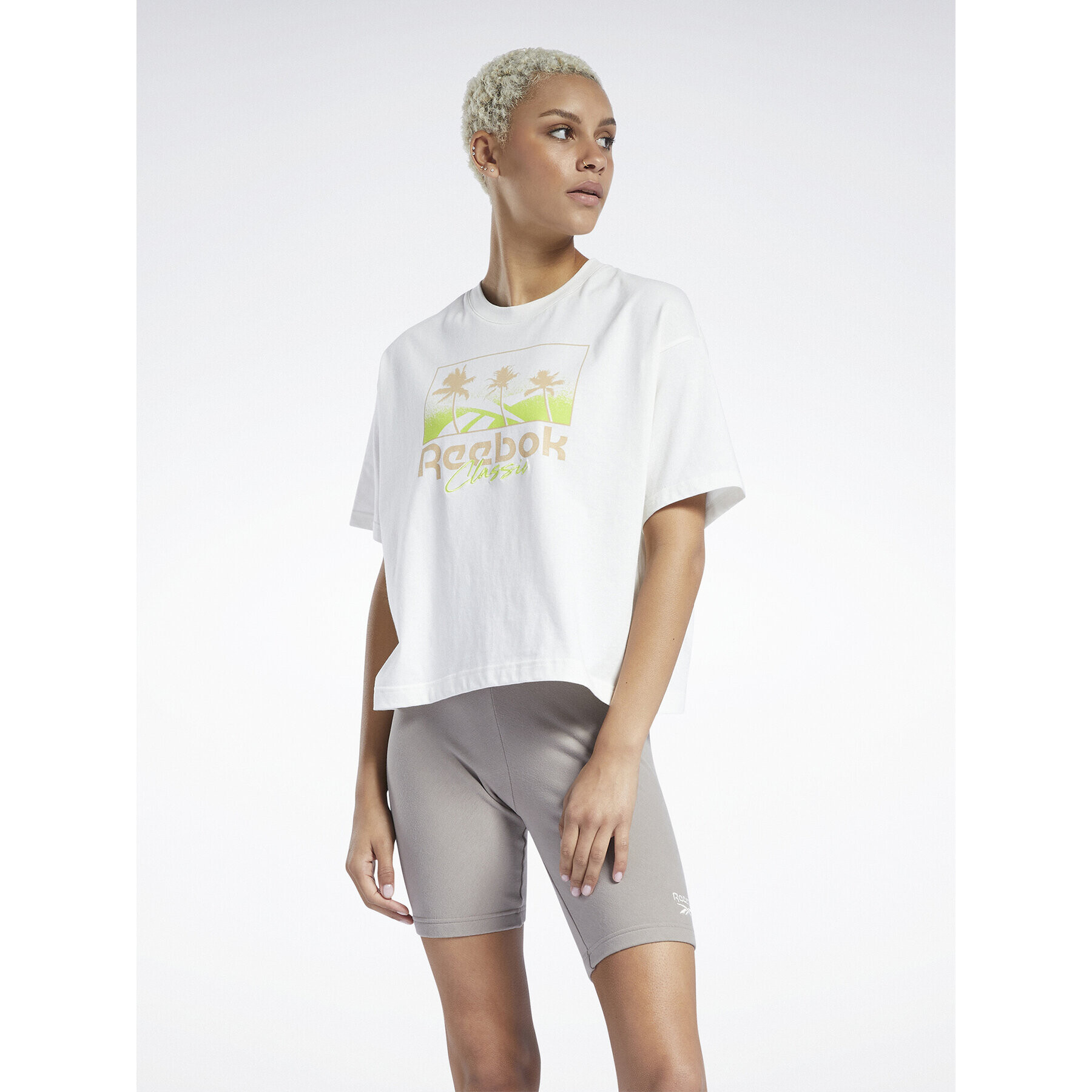 Reebok Тишърт Classics Summer Graphic T-Shirt H49281 Бял - Pepit.bg