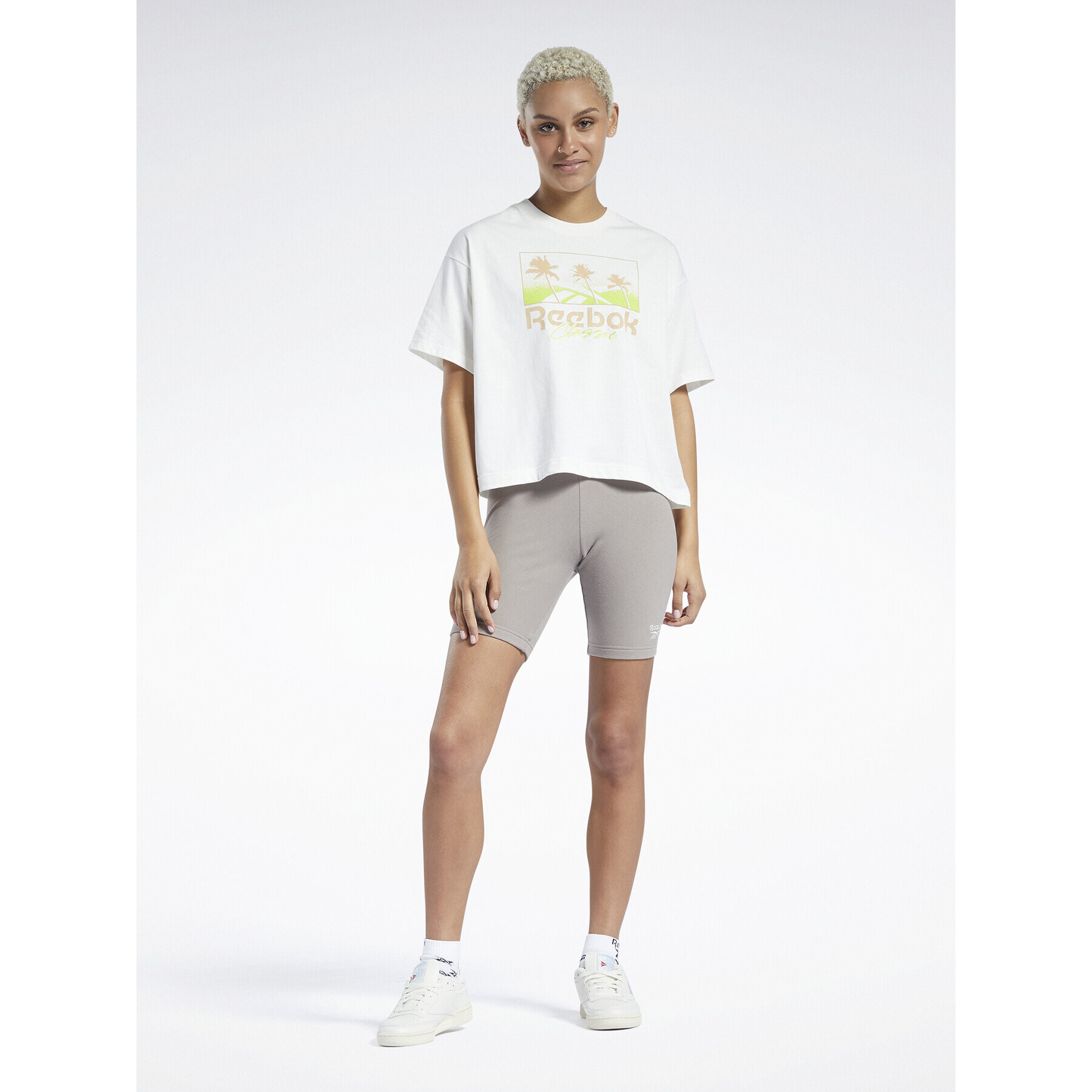 Reebok Тишърт Classics Summer Graphic T-Shirt H49281 Бял - Pepit.bg