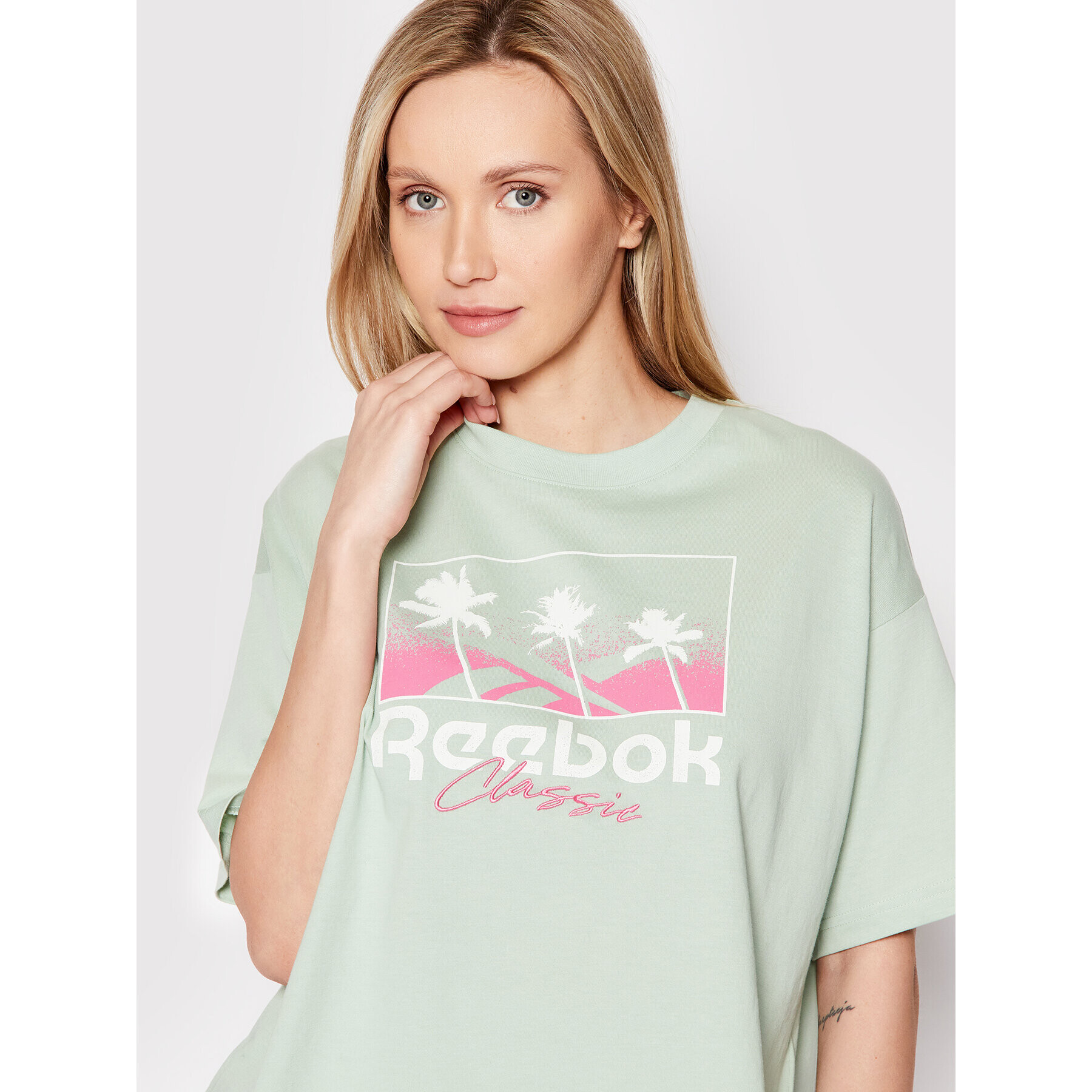 Reebok Classic Тишърт Classics Summer H58673 Зелен Oversize - Pepit.bg