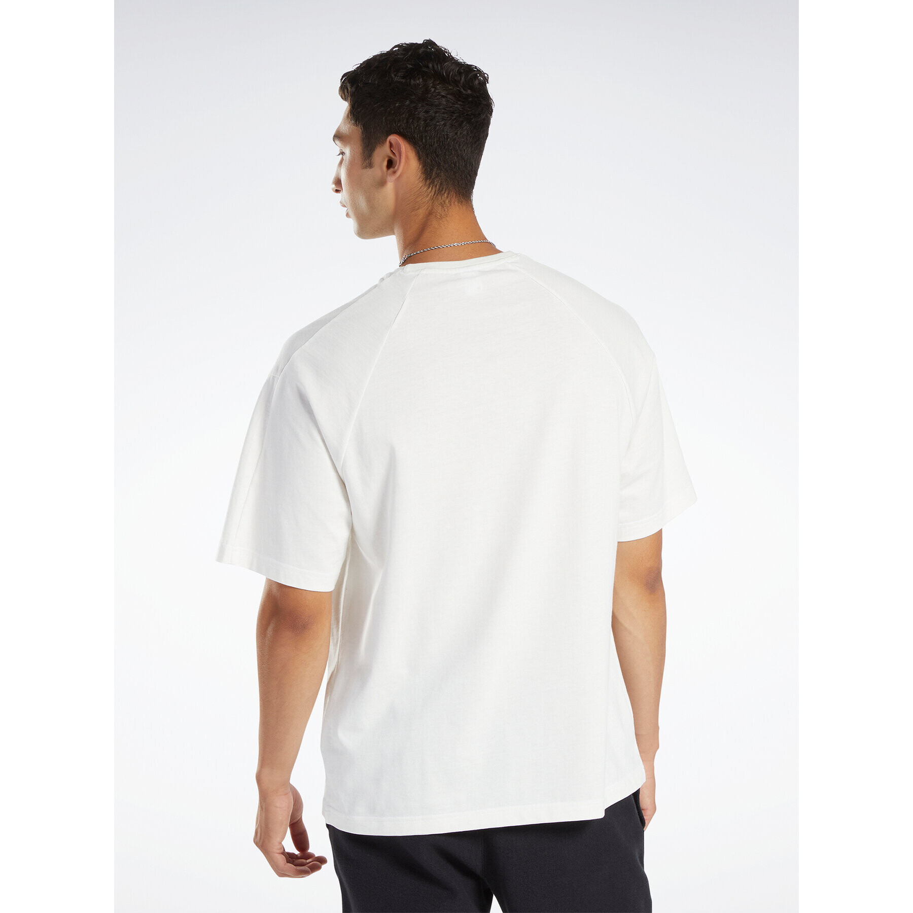 Reebok Тишърт Classics Wardrobe Essentials T-Shirt H66174 Бял - Pepit.bg