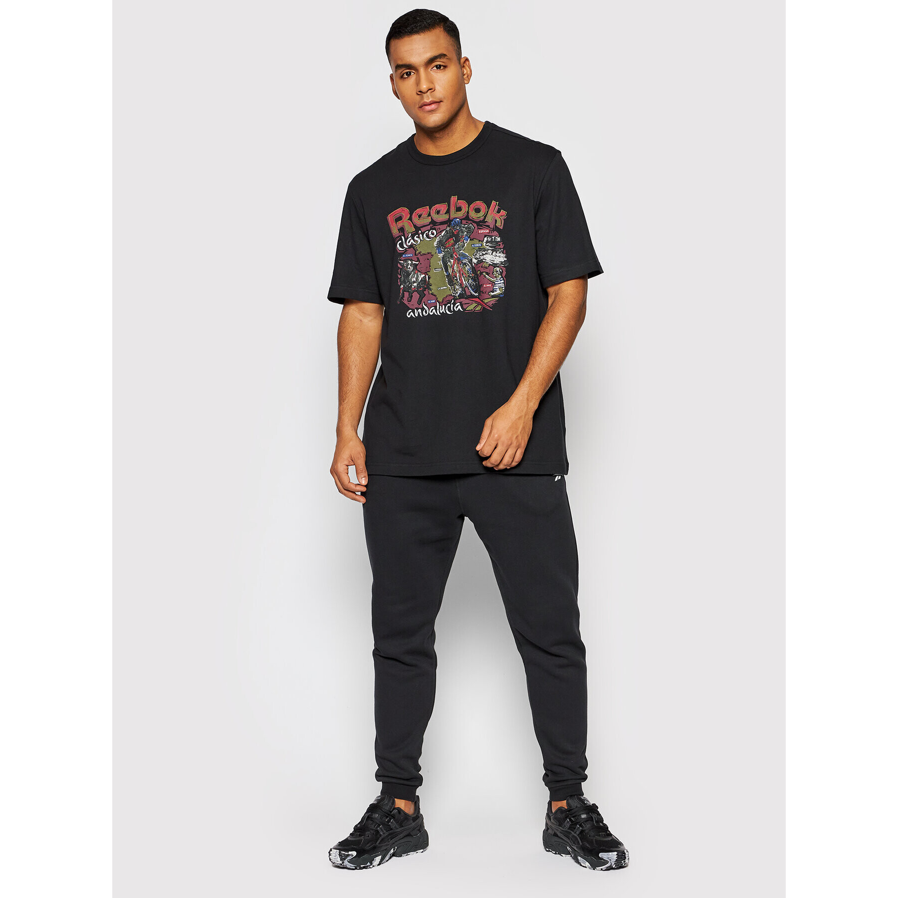 Reebok Тишърт Destination HB1194 Черен Oversize - Pepit.bg