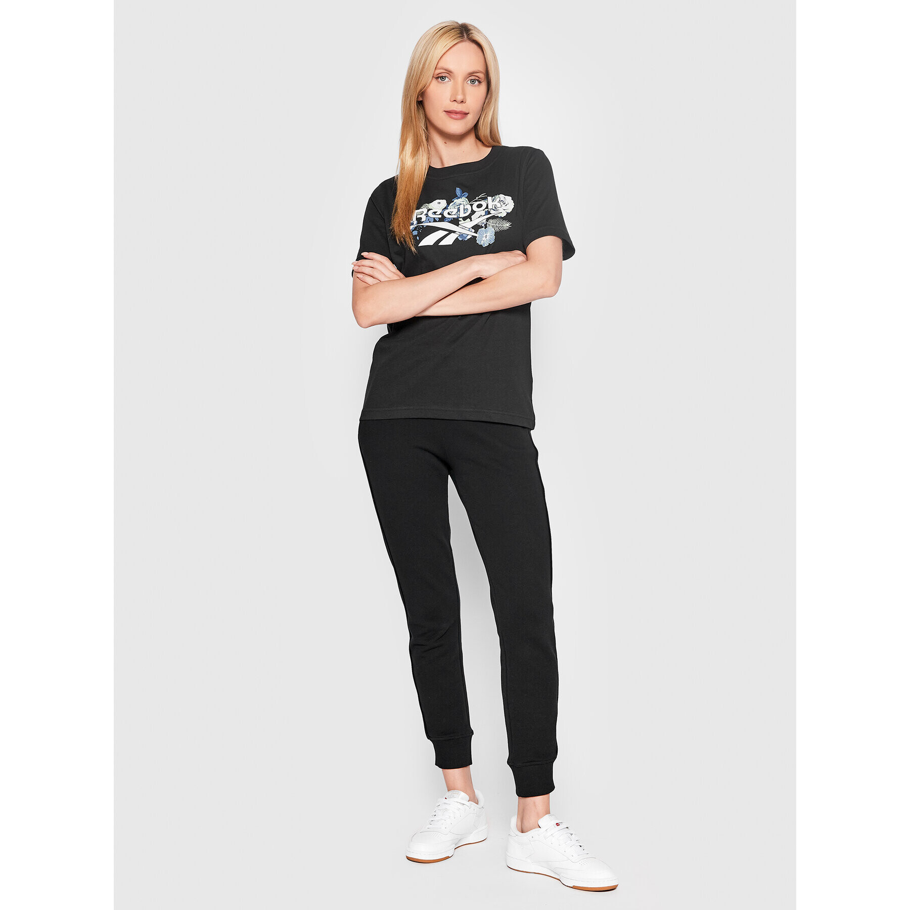 Reebok Тишърт Floral HG4352 Черен Regular Fit - Pepit.bg