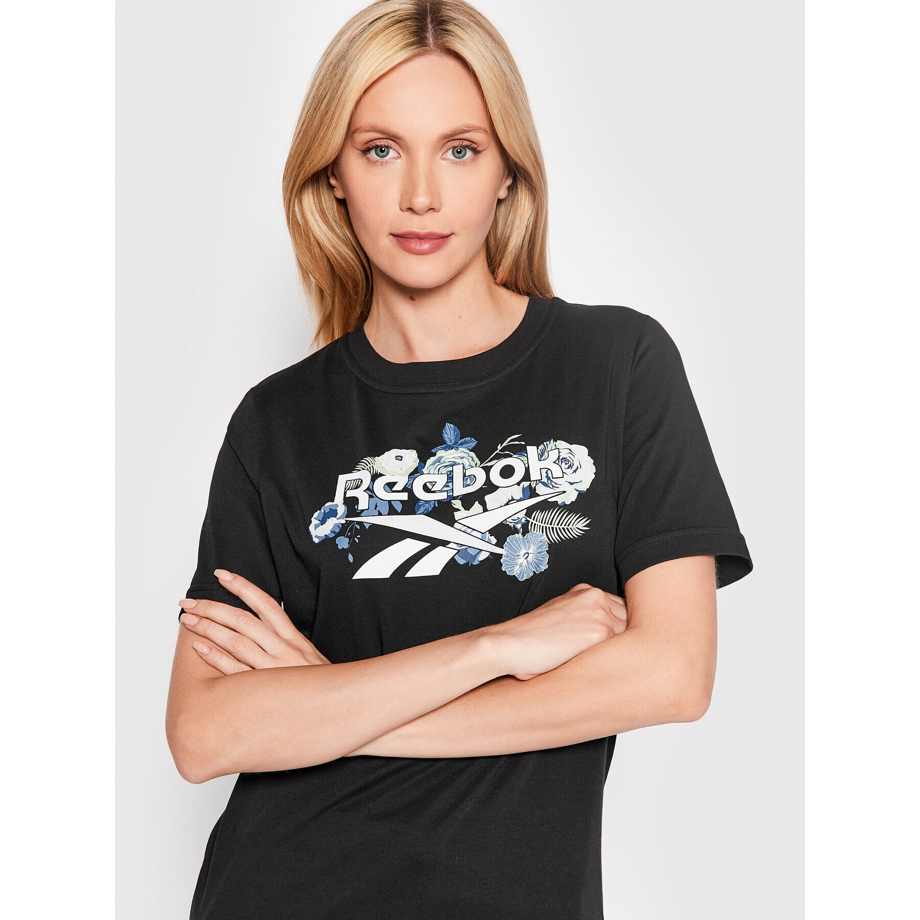 Reebok Тишърт Floral HG4352 Черен Regular Fit - Pepit.bg