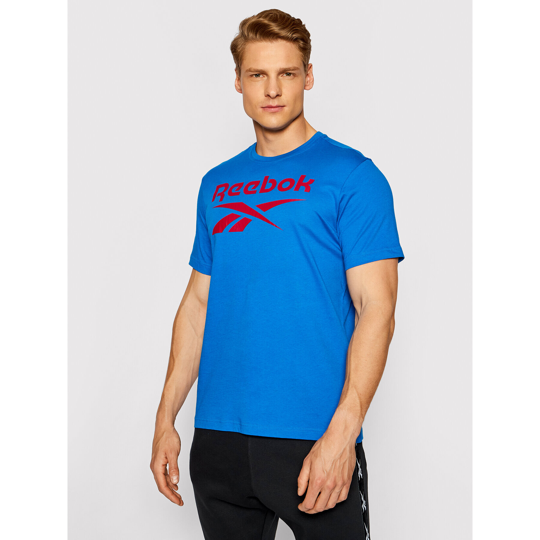 Reebok Тишърт Graphic Series Stacked FP9149 Син Slim Fit - Pepit.bg