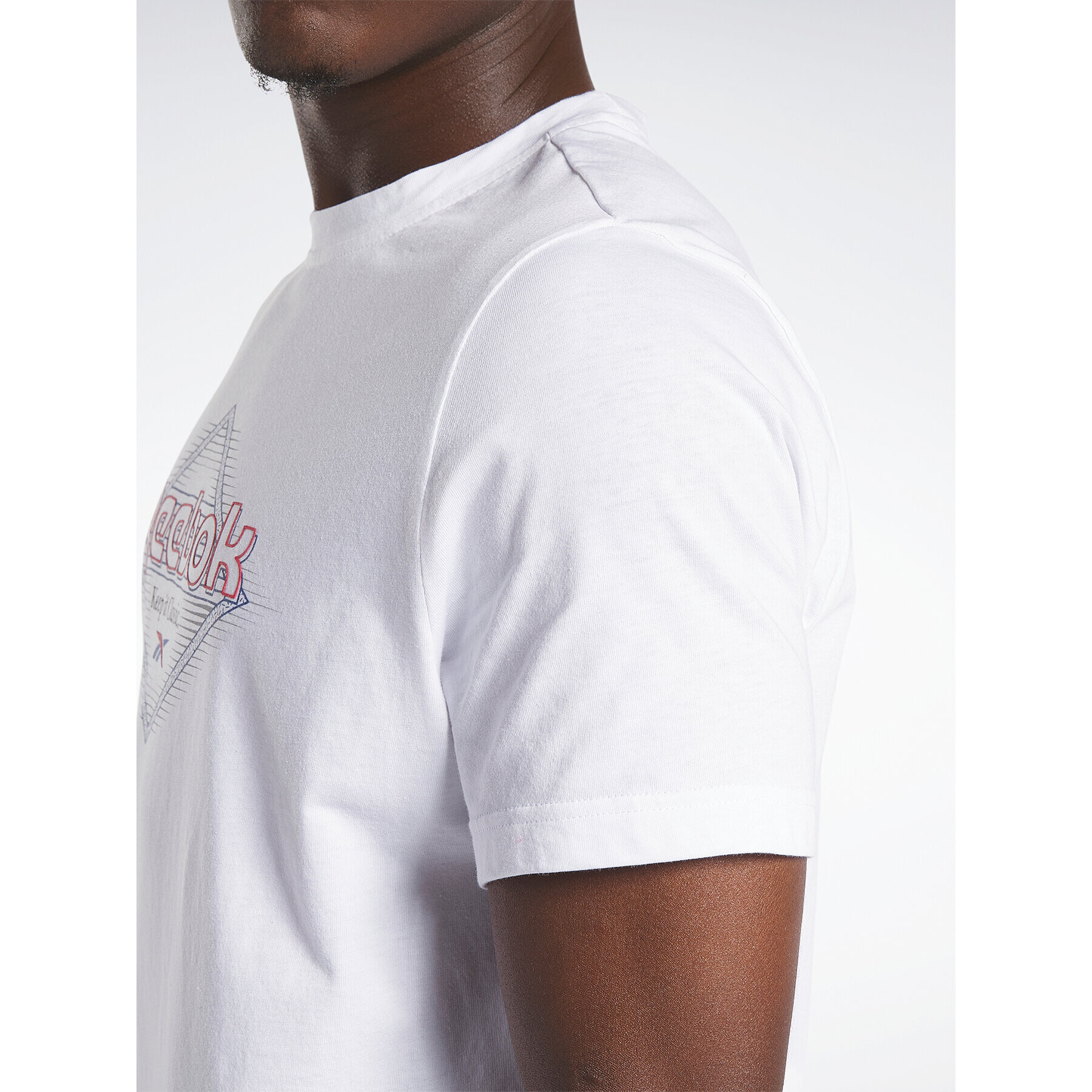Reebok Тишърт Graphic Series T-Shirt HM6251 Бял Regular Fit - Pepit.bg