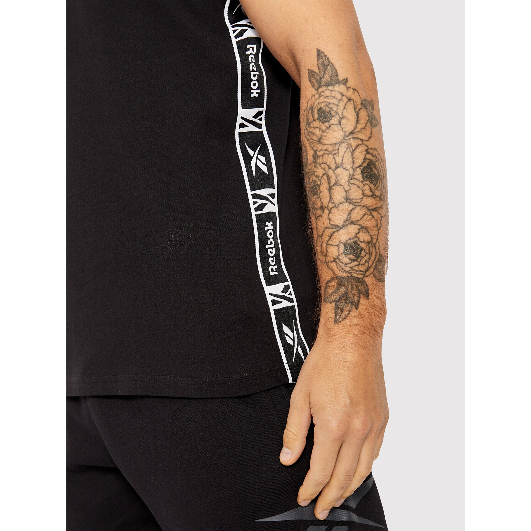 Reebok Тишърт Identity HB5975 Черен Regular Fit - Pepit.bg