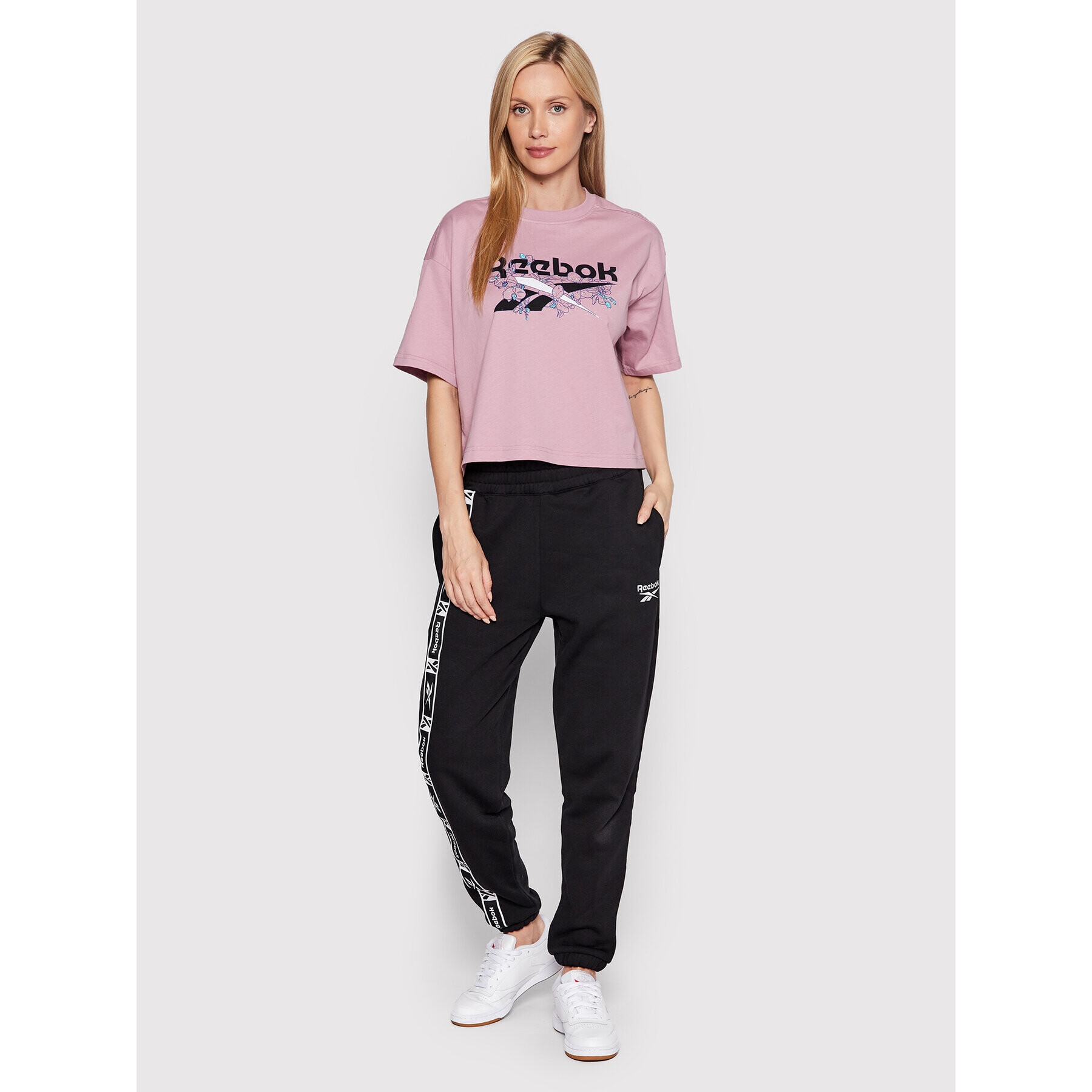 Reebok Тишърт Quirky HM5918 Розов Relaxed Fit - Pepit.bg