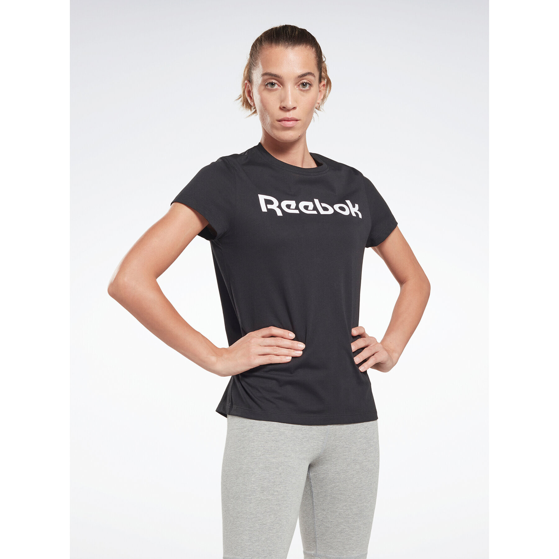 Reebok Тишърт Training Essentials Graphic HT6184 Черен Regular Fit - Pepit.bg