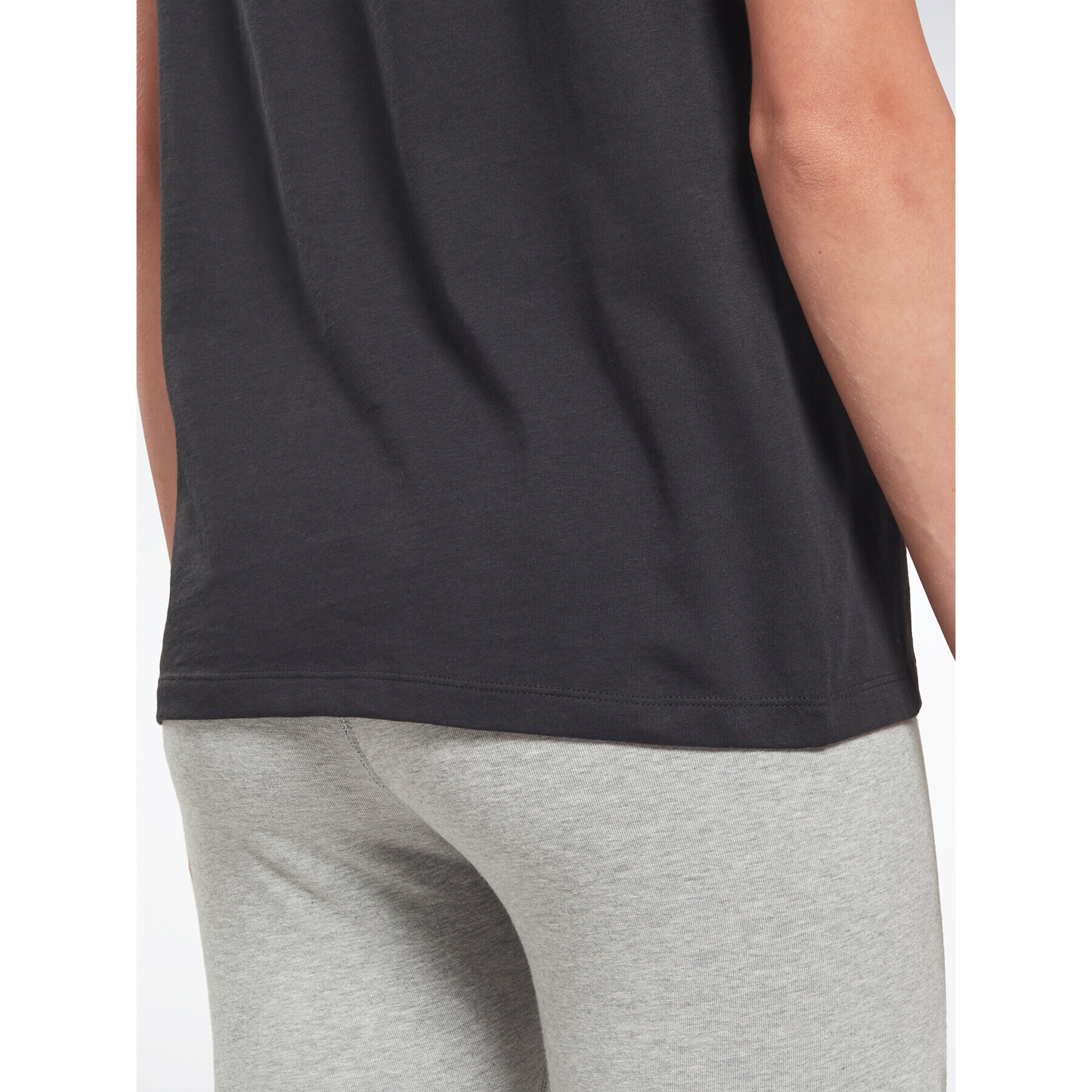 Reebok Тишърт Training Essentials Graphic HT6184 Черен Regular Fit - Pepit.bg