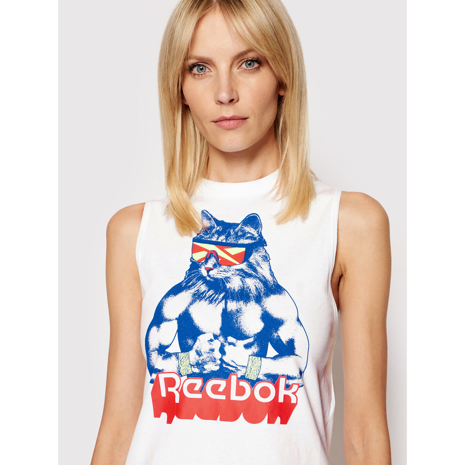 Reebok топ Gritty Kitty GH6870 Бял Regular Fit - Pepit.bg