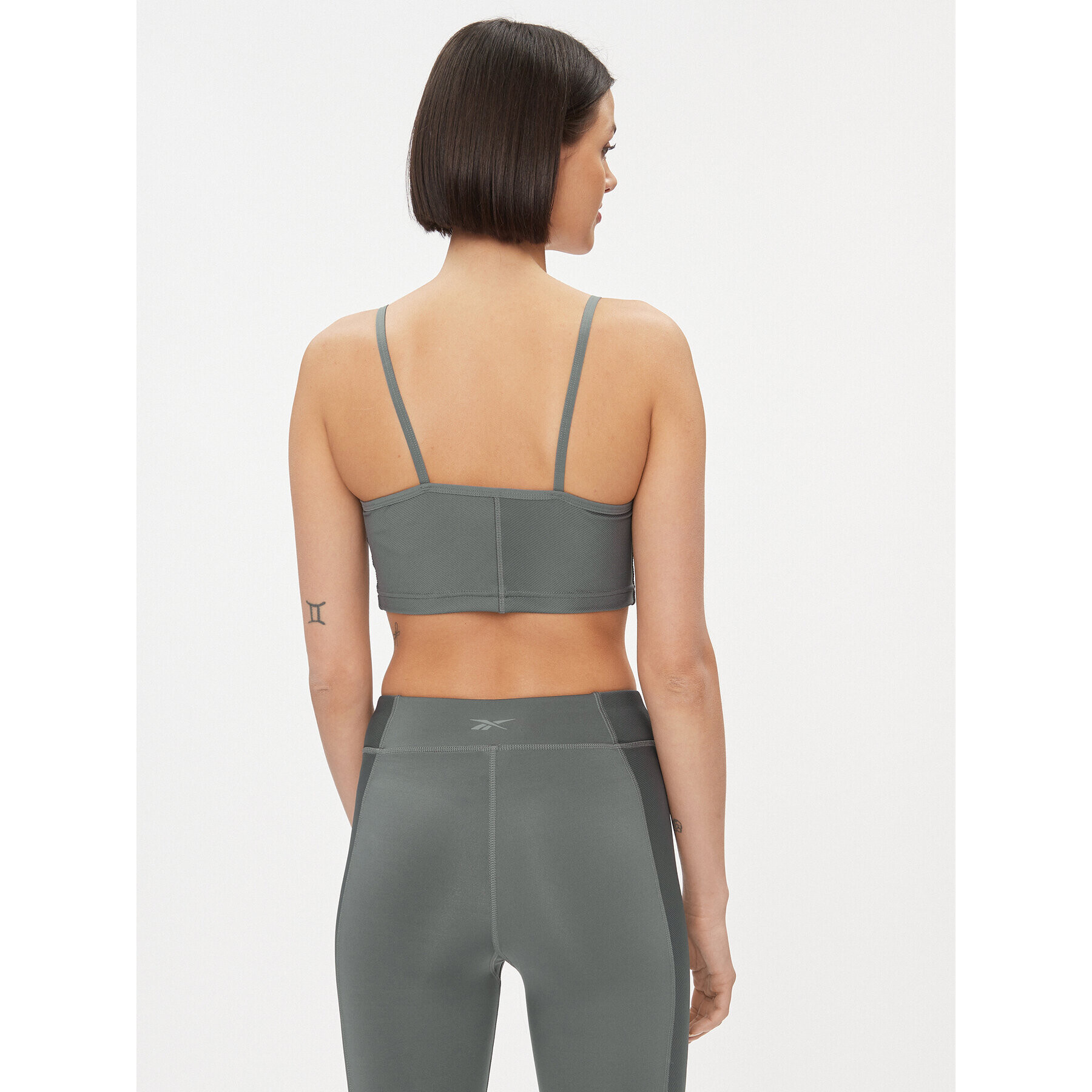 Reebok топ Yoga Performance IM4044 Сив Fitted Fit - Pepit.bg