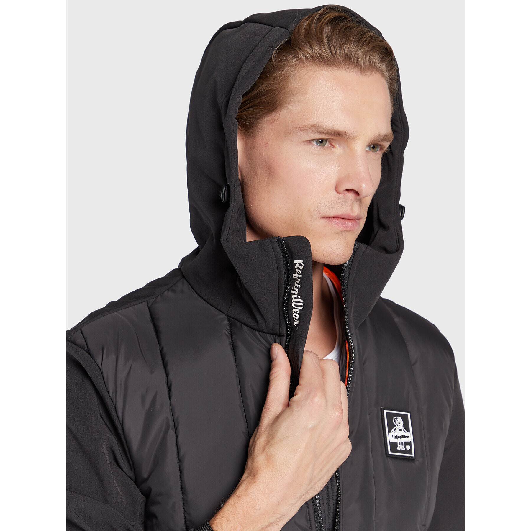 RefrigiWear Преходно яке Block G16100 XT2438 Черен Regular Fit - Pepit.bg