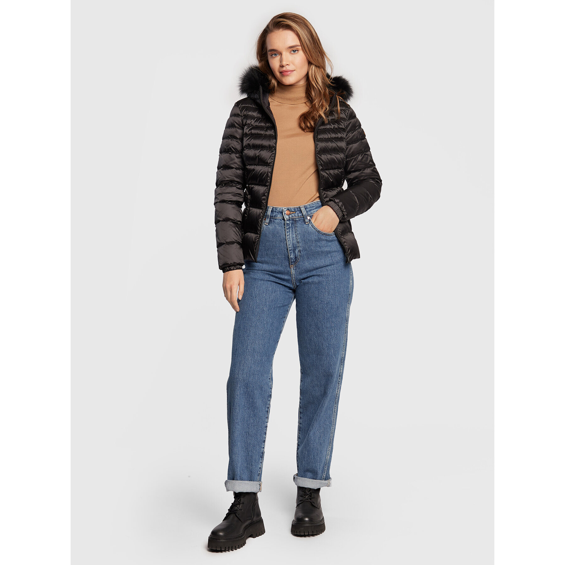 RefrigiWear Пухено яке W97601 RA0035 Черен Regular Fit - Pepit.bg