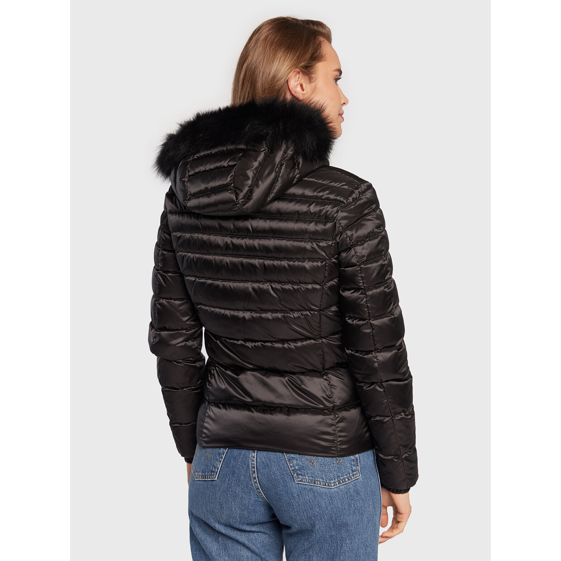 RefrigiWear Пухено яке W97601 RA0035 Черен Regular Fit - Pepit.bg