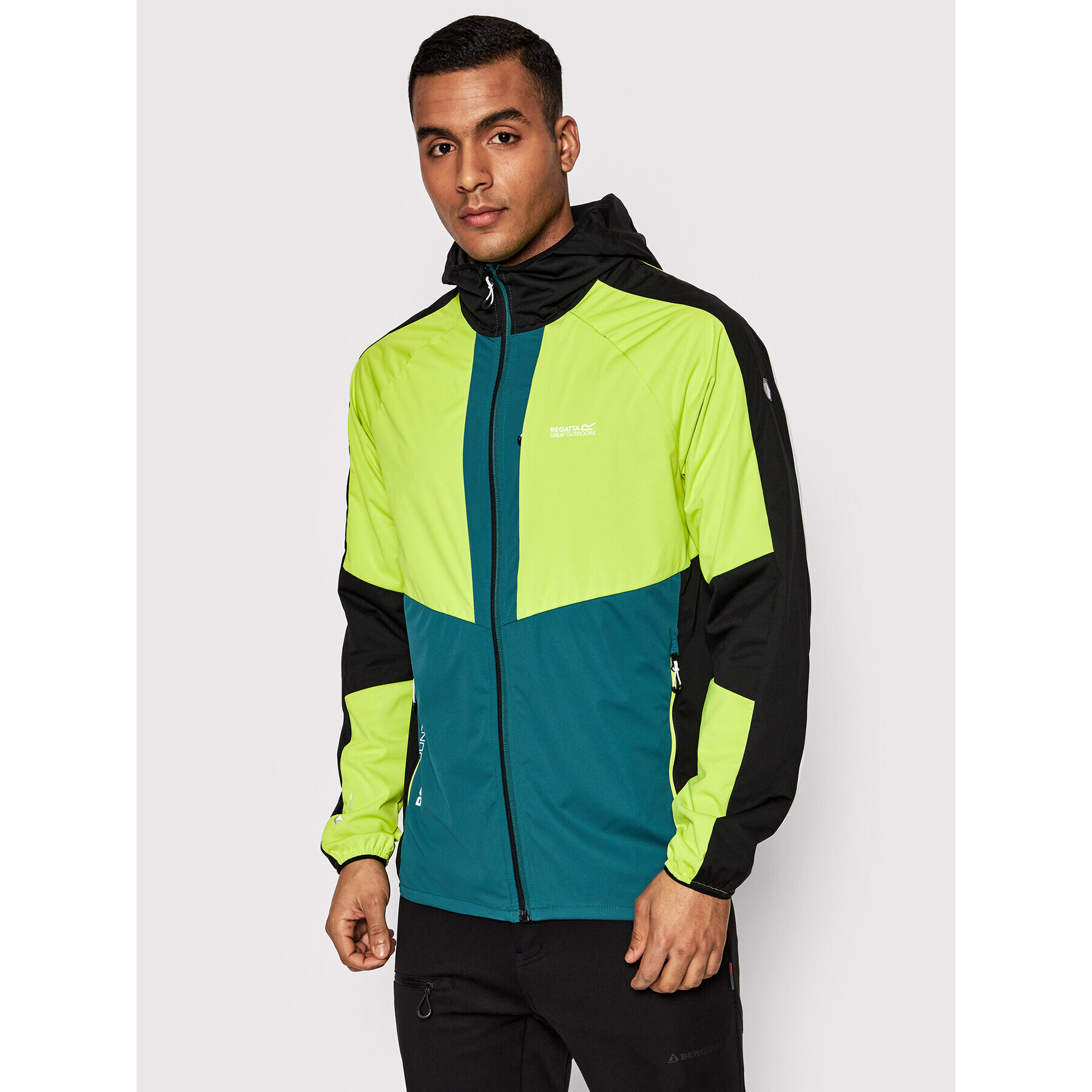 Regatta Яке softshell Tarvos V RML220 Зелен Regular Fit - Pepit.bg