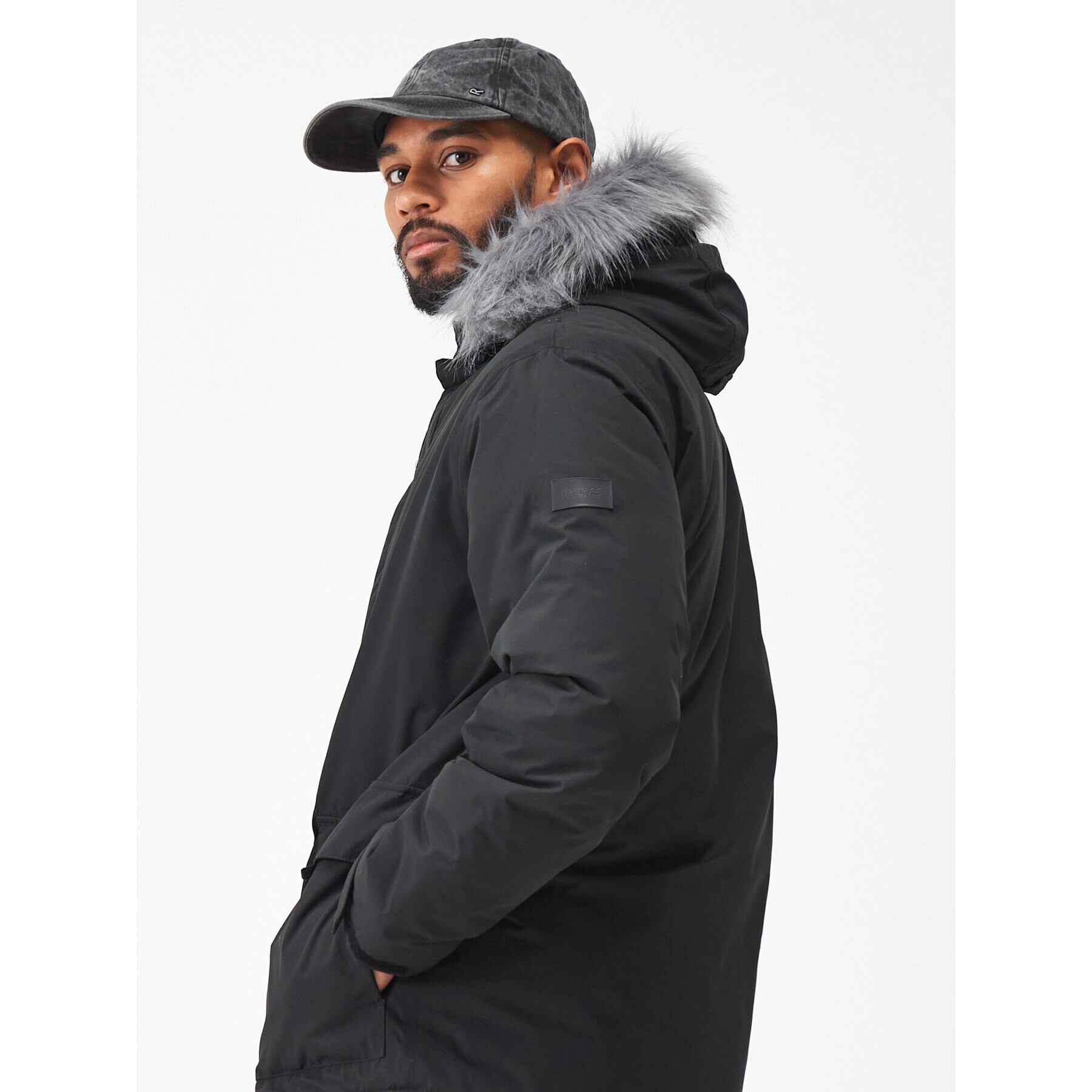 Regatta Зимно яке Salinger IV RMP357 Черен Regular Fit - Pepit.bg