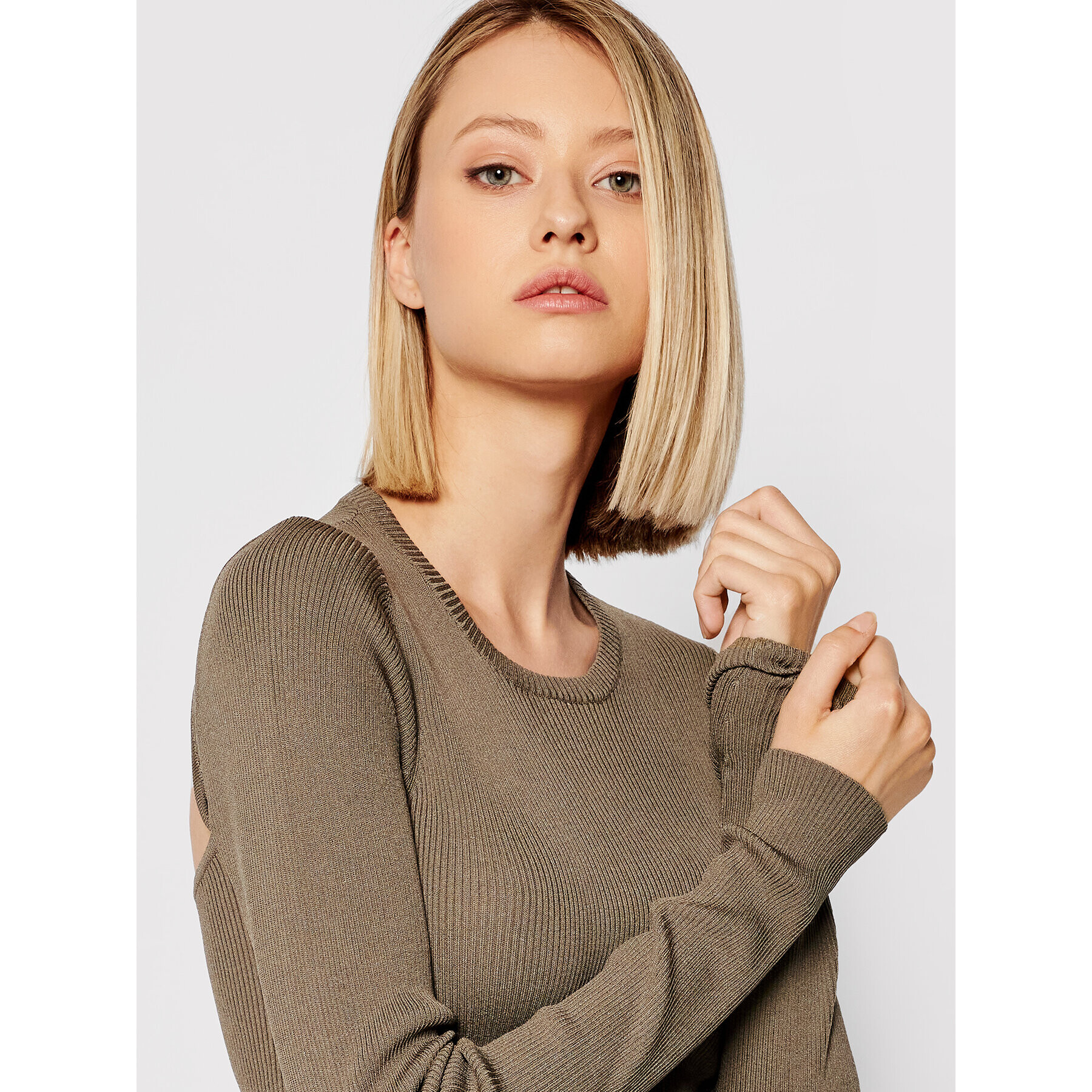 Remain Блуза Basel Ls Open Back RM340 Зелен Slim Fit - Pepit.bg