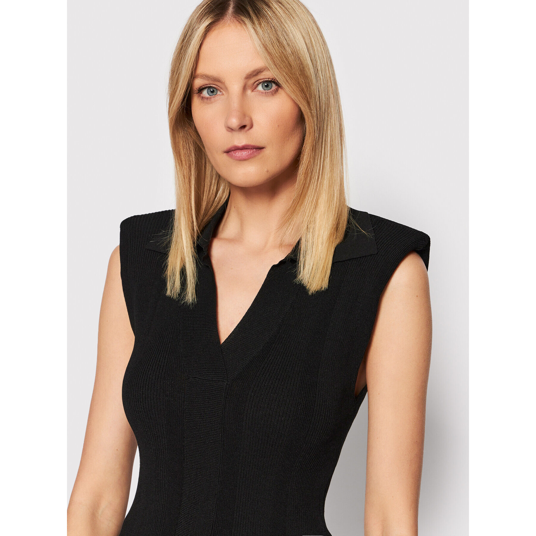 Remain Блуза Joy Sl Knit RM1093 Черен Slim Fit - Pepit.bg