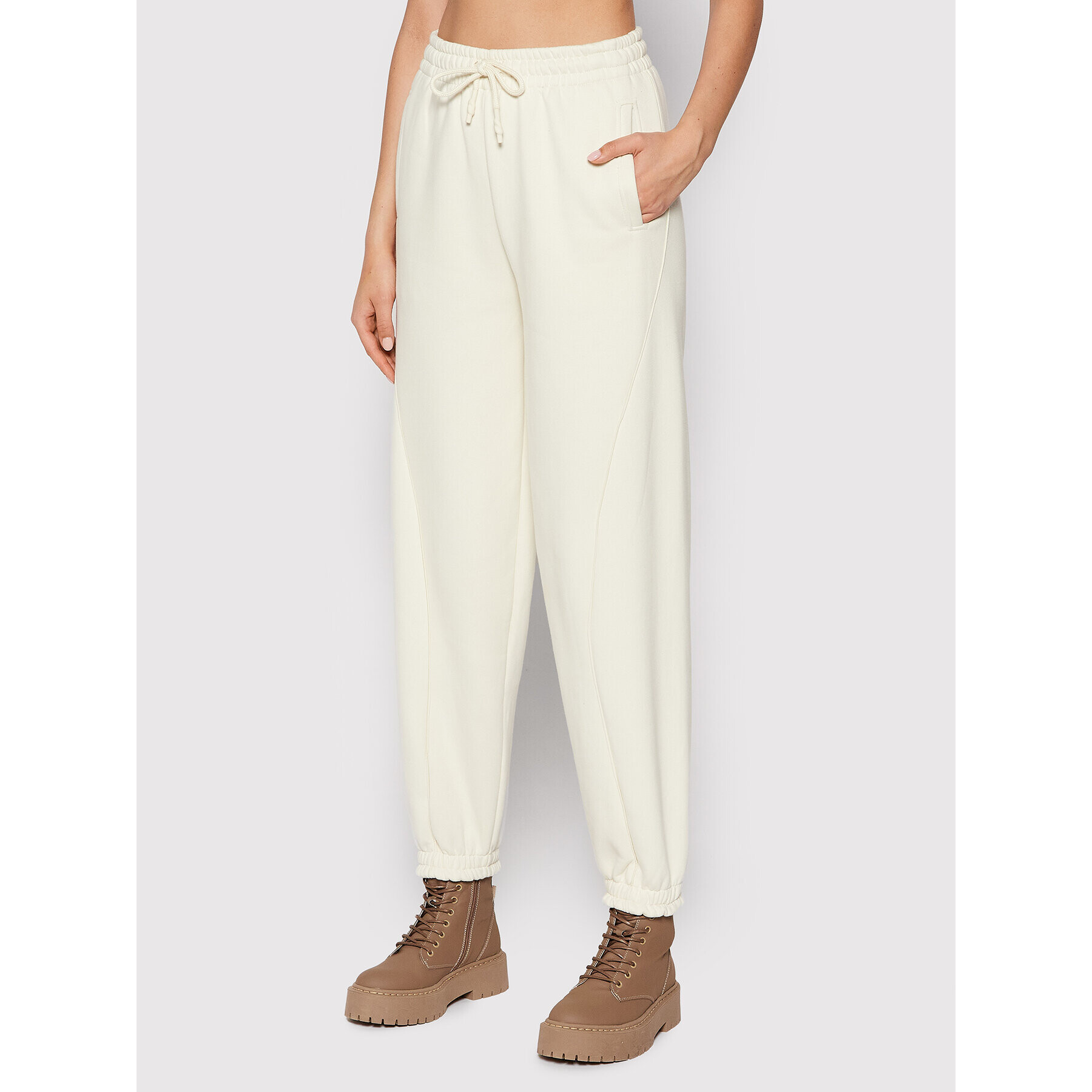 Remain Долнище анцуг Tamlyn RM884 Бежов Oversize - Pepit.bg