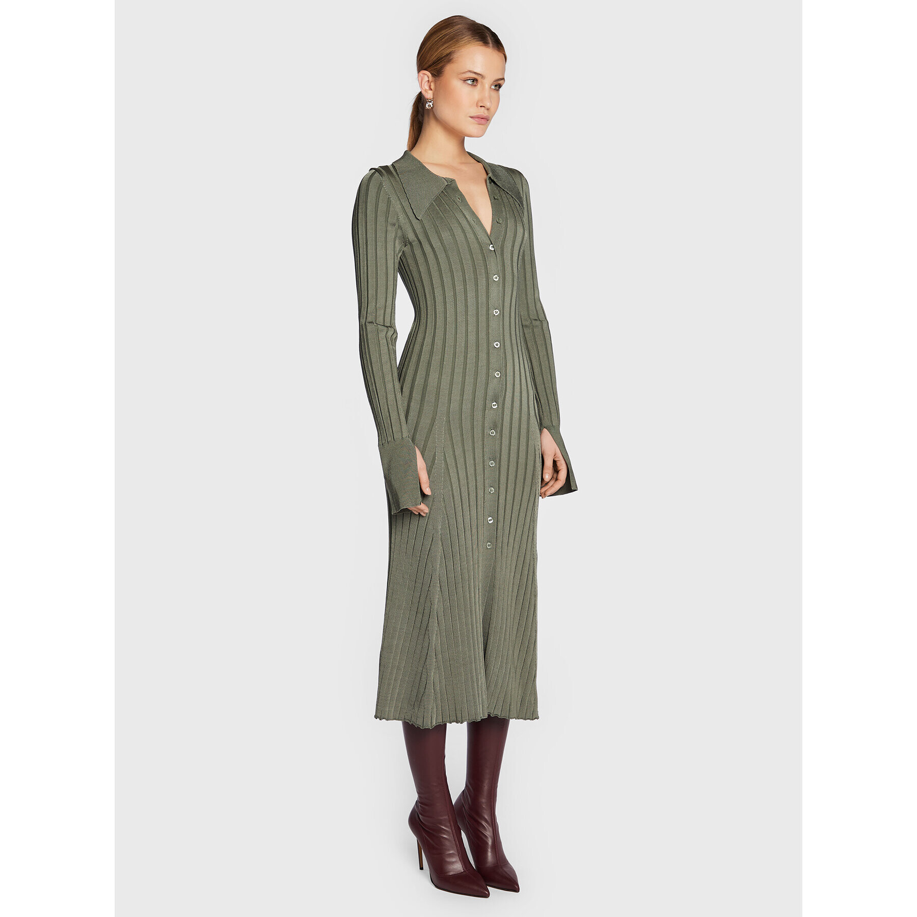 Remain Плетена рокля Lamire Knit RM1644 Зелен Regular Fit - Pepit.bg
