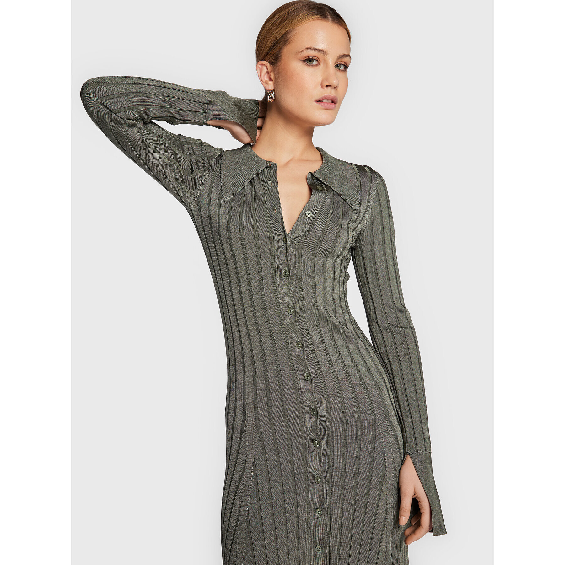 Remain Плетена рокля Lamire Knit RM1644 Зелен Regular Fit - Pepit.bg
