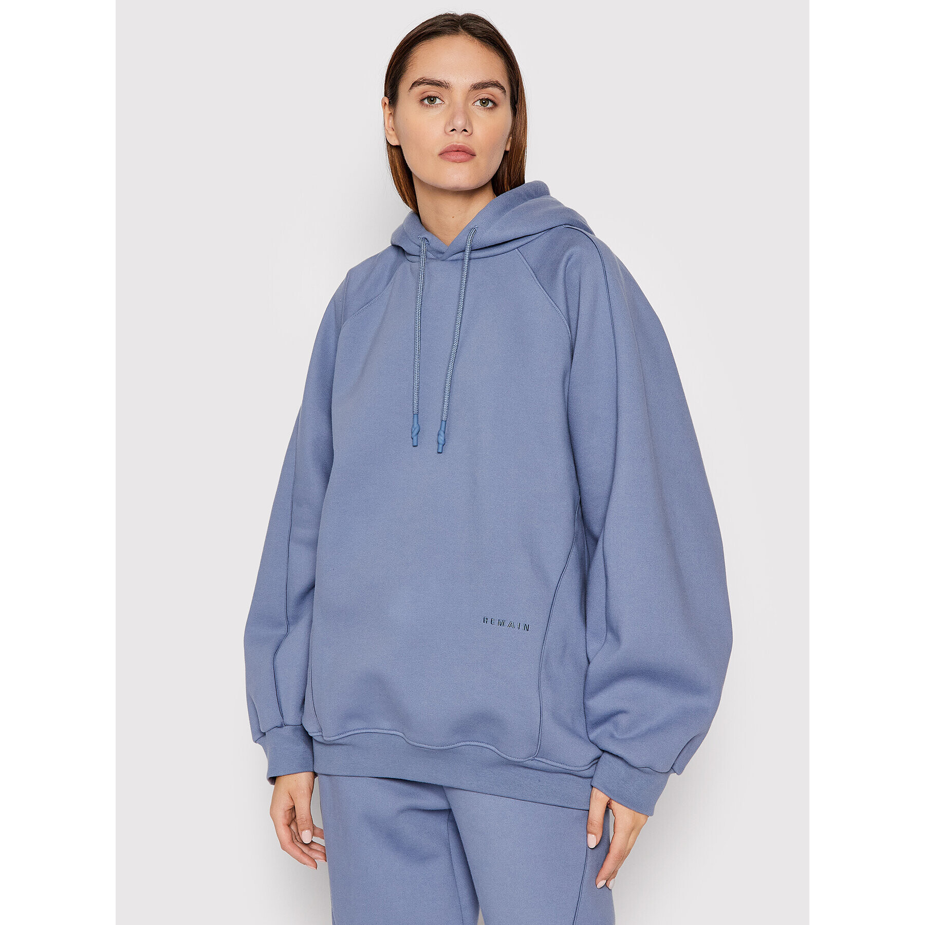 Remain Суитшърт Hailey RM875 Син Oversize - Pepit.bg