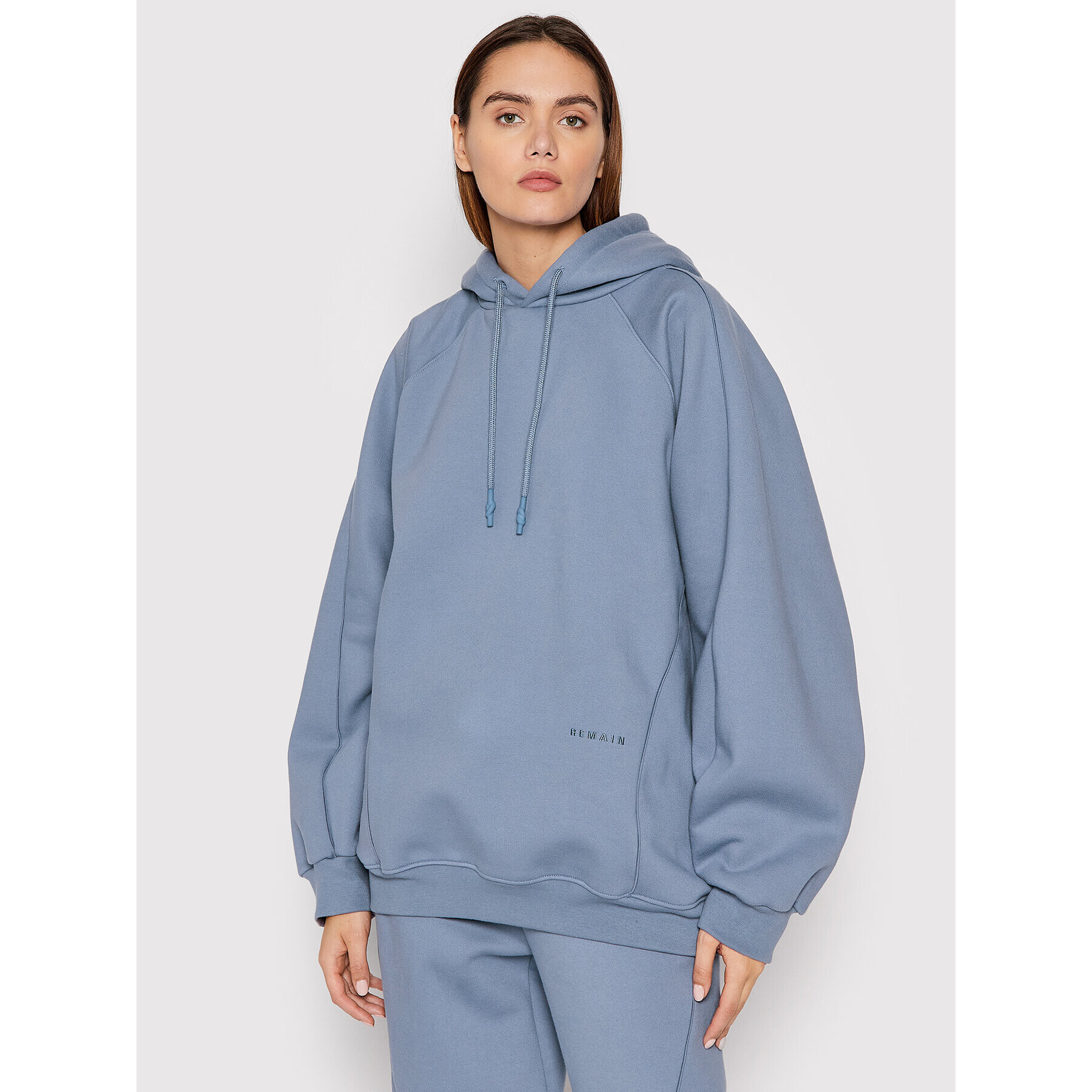 Remain Суитшърт Hailey RM875 Син Oversize - Pepit.bg