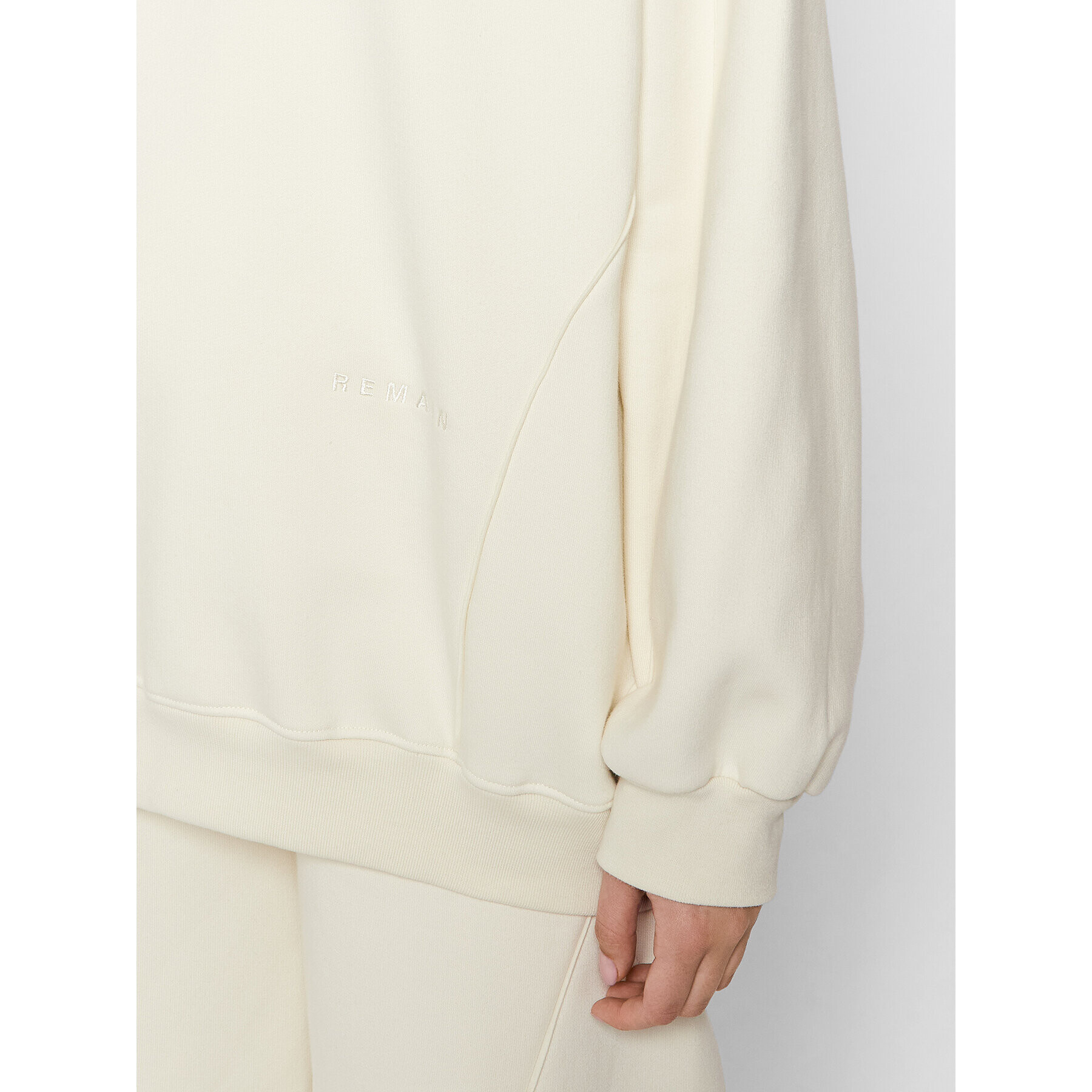 Remain Суитшърт Hailey RM876 Бежов Oversize - Pepit.bg