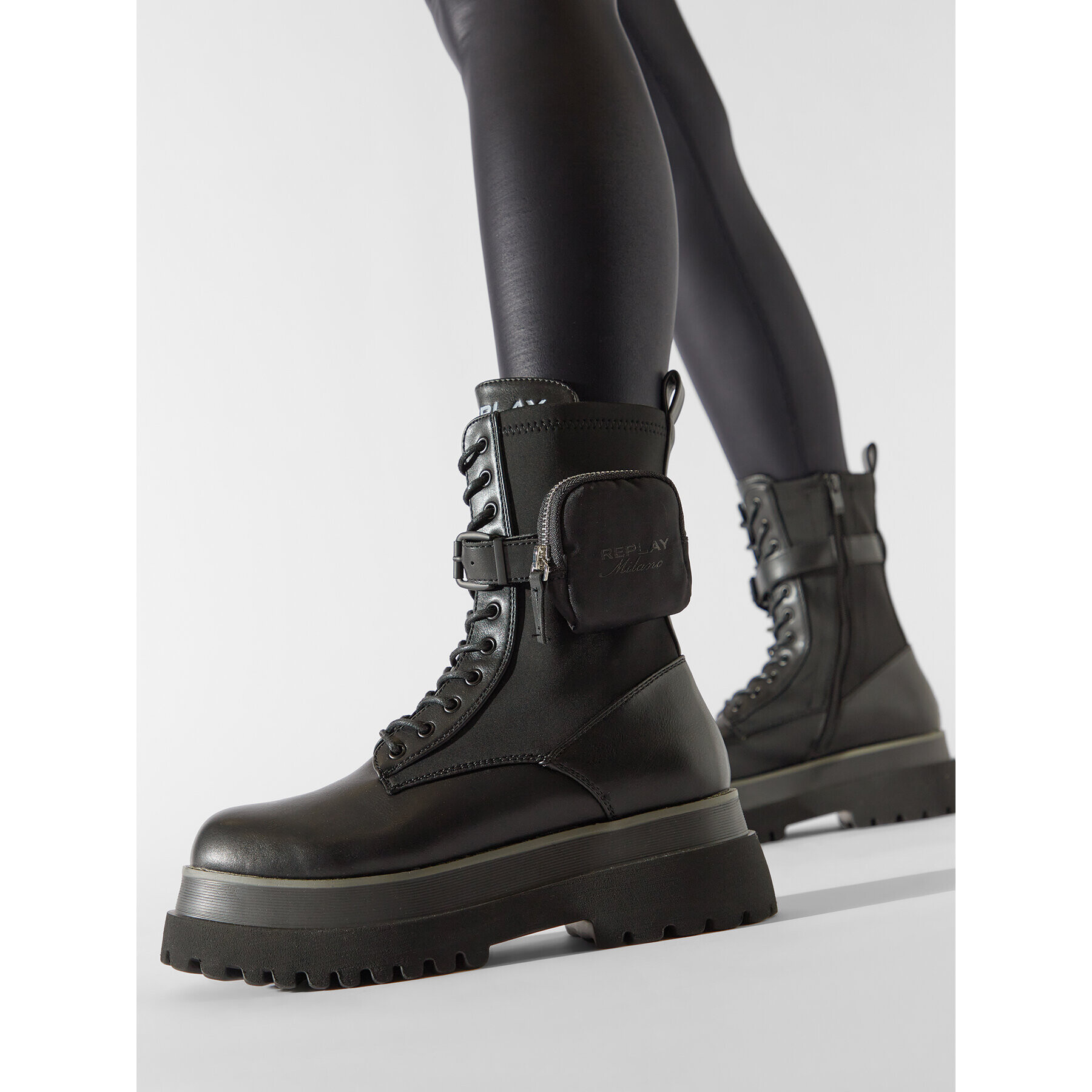 Replay Боти Any Pocket GWL72.000.C0003S Черен - Pepit.bg