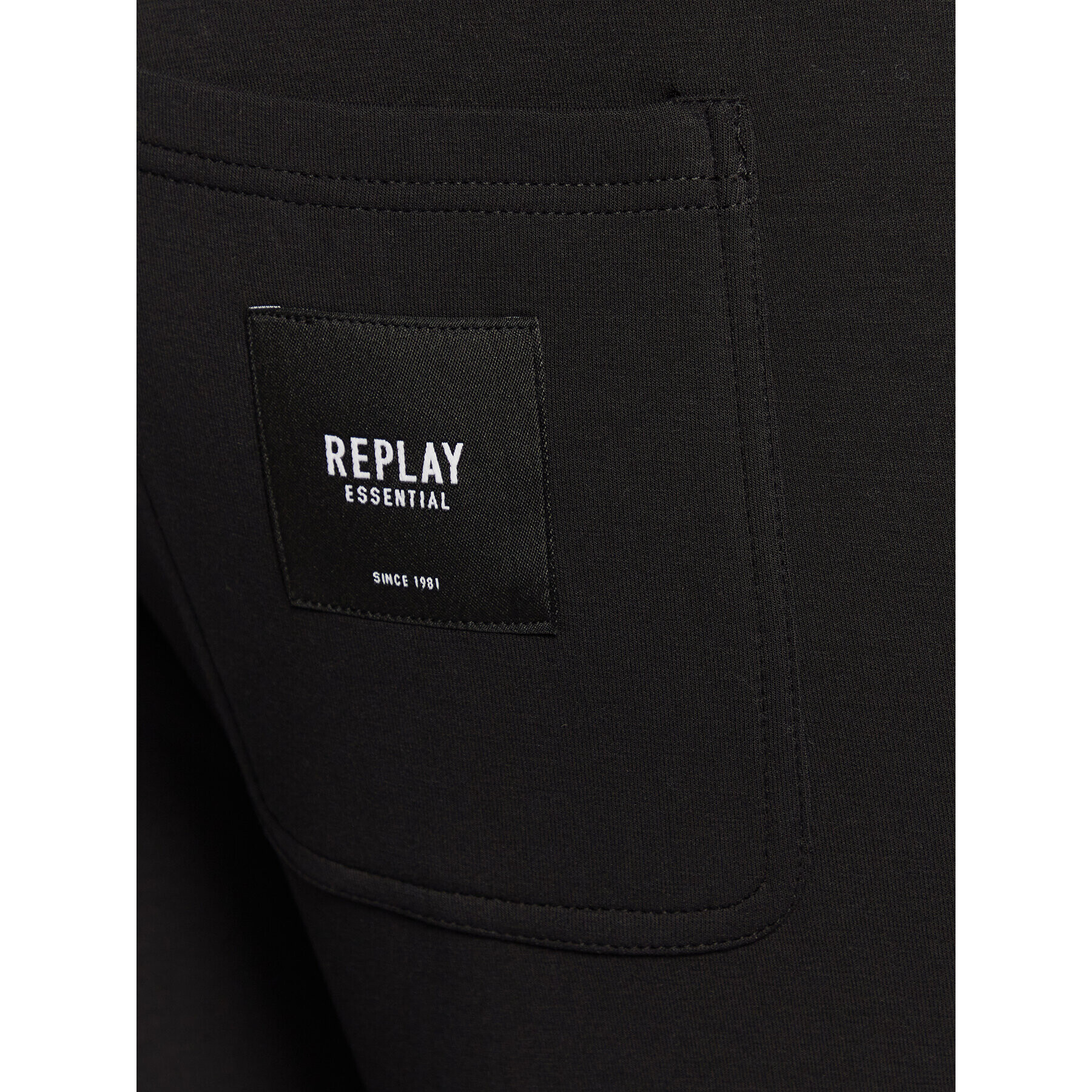 Replay Долнище анцуг M9777A.000.23183 Черен Regular Fit - Pepit.bg