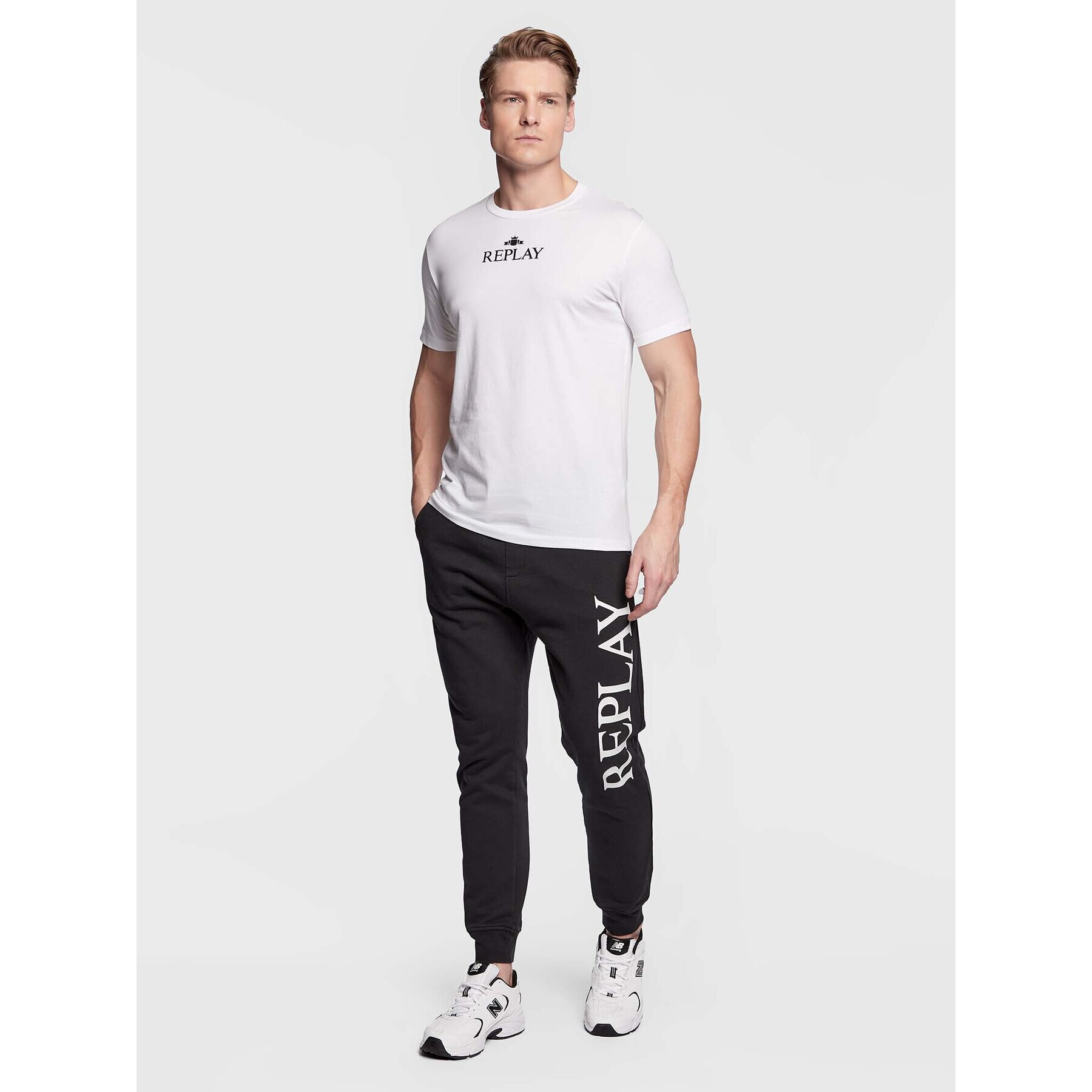 Replay Долнище анцуг M9941.000.22890P Черен Regular Fit - Pepit.bg