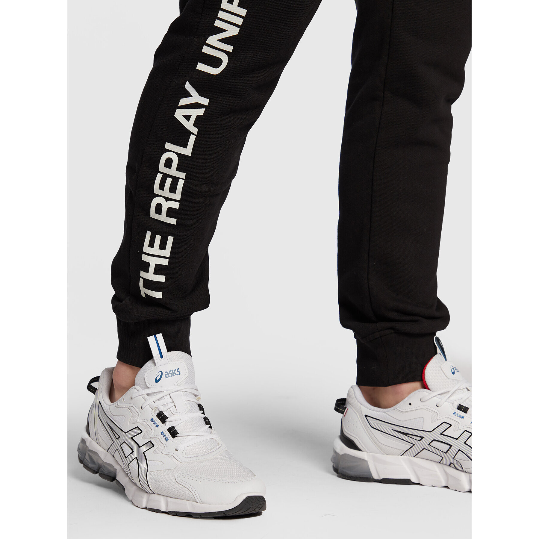 Replay Долнище анцуг M9911.000.21842 Черен Regular Fit - Pepit.bg
