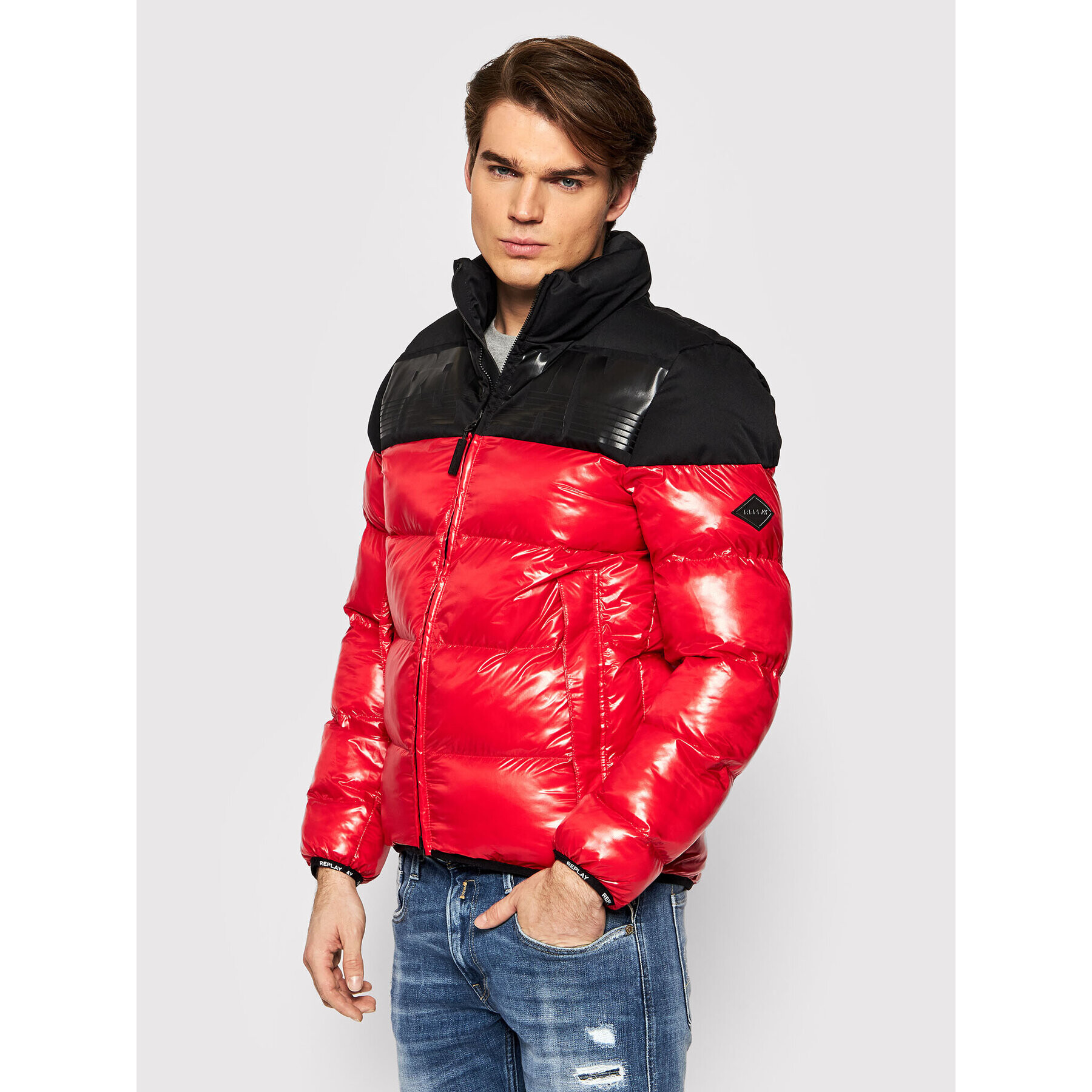 Replay Пухено яке M8185.000.84174 Червен Regular Fit - Pepit.bg