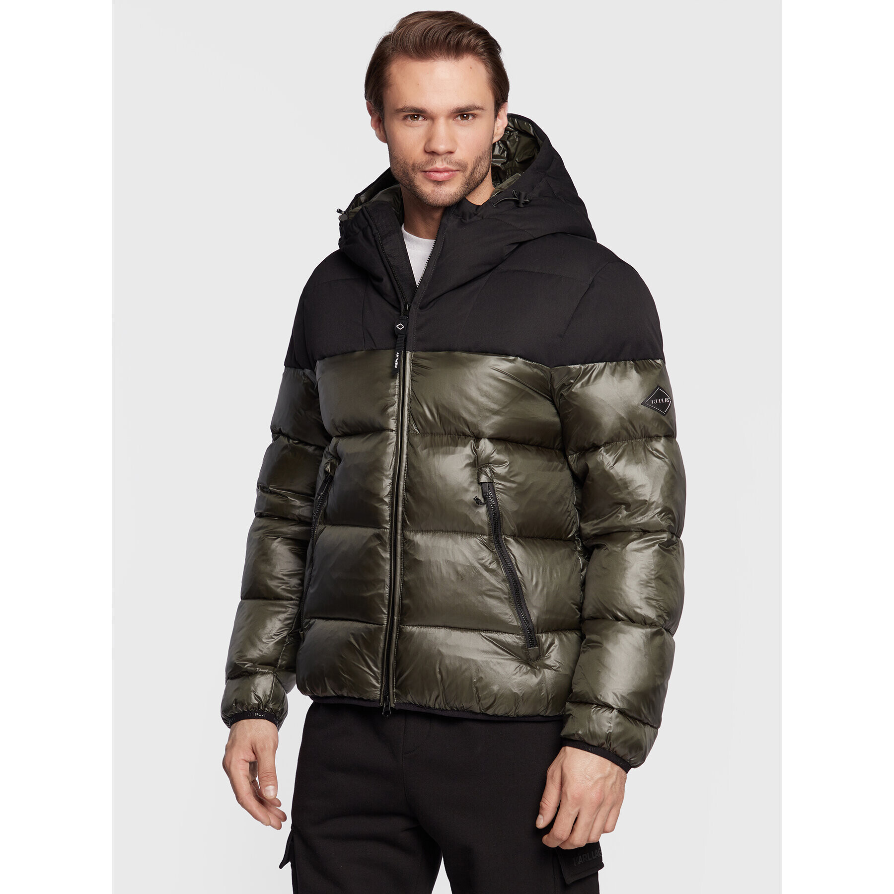 Replay Пухено яке M8183A.000.84174 Зелен Regular Fit - Pepit.bg