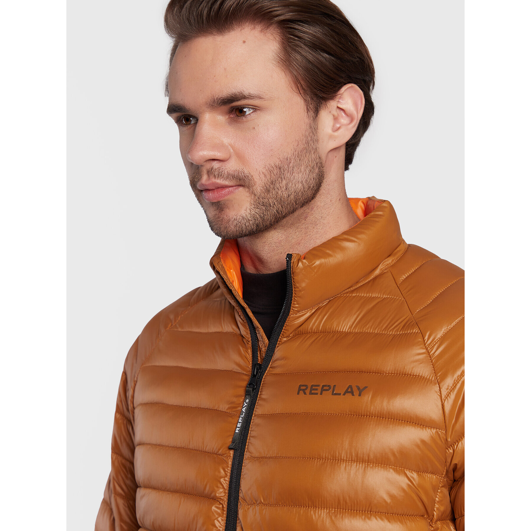 Replay Пухено яке M8288.000.84166S Кафяв Regular Fit - Pepit.bg