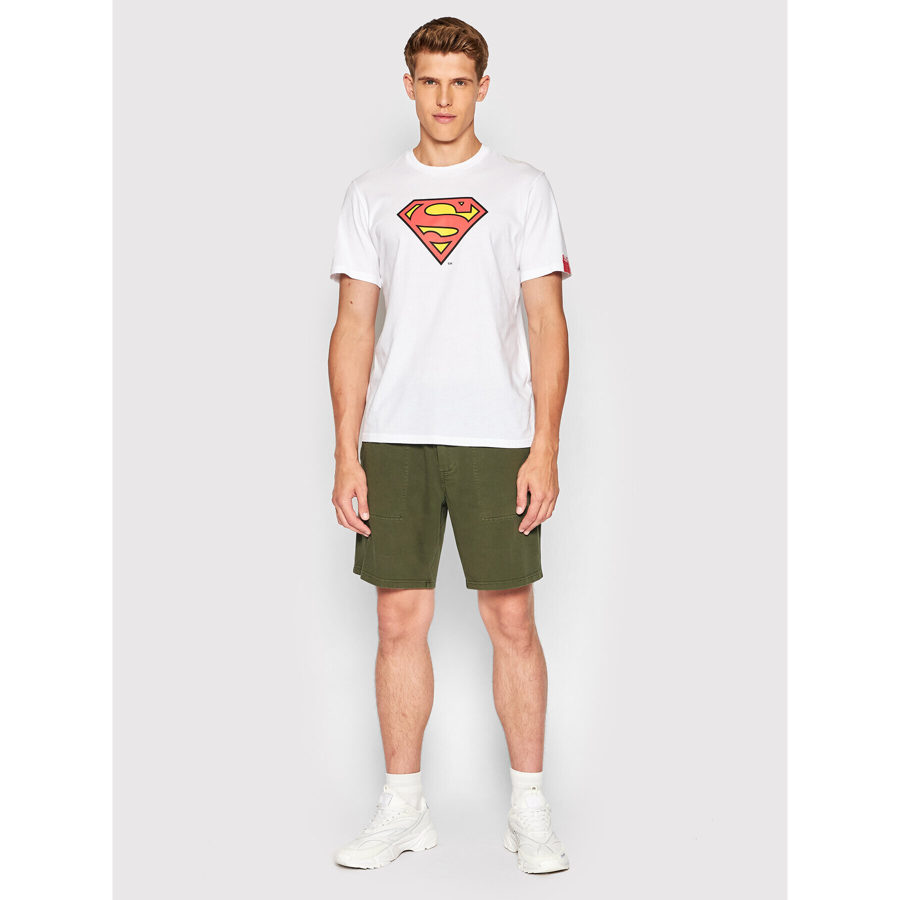Replay Шорти от плат M9844.000.23102G Зелен Regular Fit - Pepit.bg