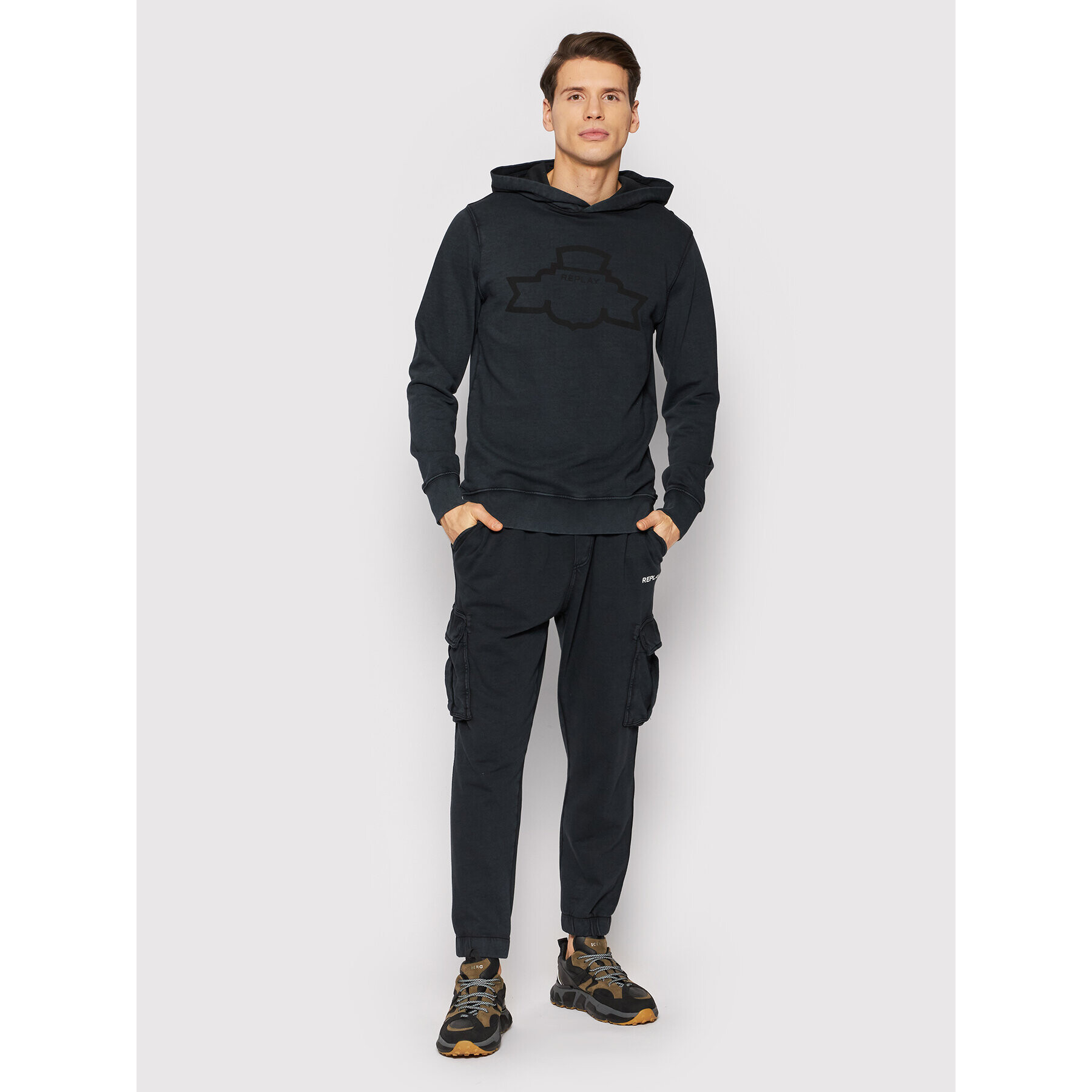 Replay Суитшърт M6057.000.23158G Черен Regular Fit - Pepit.bg