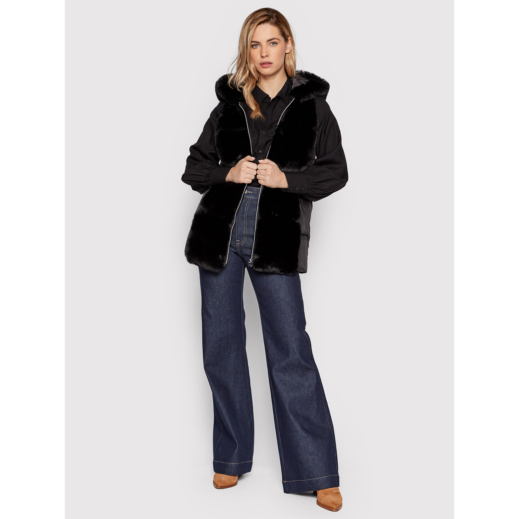 Rinascimento Елек CFC0102910003 Черен Regular Fit - Pepit.bg