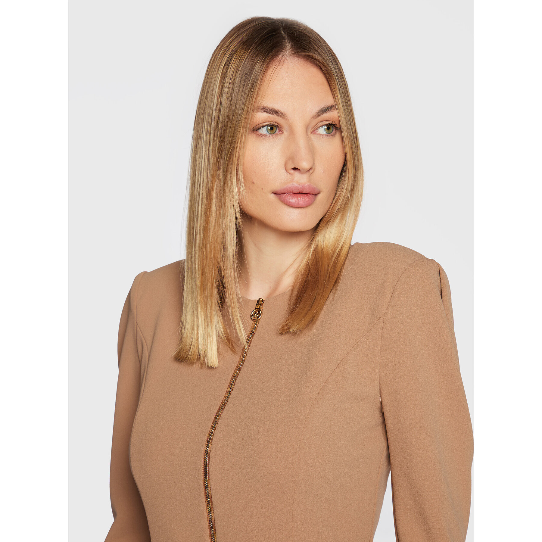 Rinascimento Коктейлна рокля CFC0111065003 Бежов Regular Fit - Pepit.bg