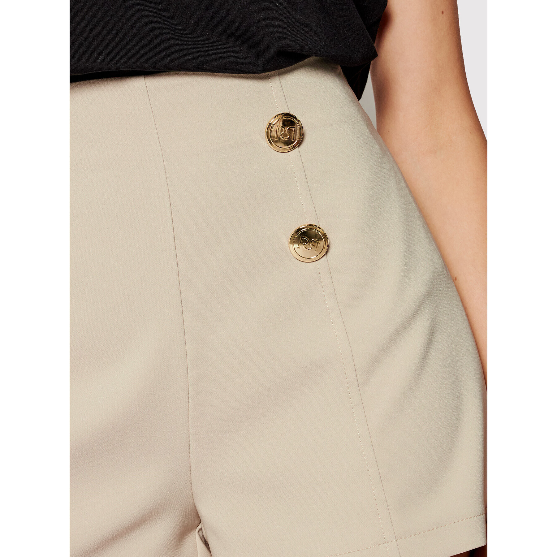 Rinascimento Шорти от плат CFC0103165003 Бежов Regular Fit - Pepit.bg