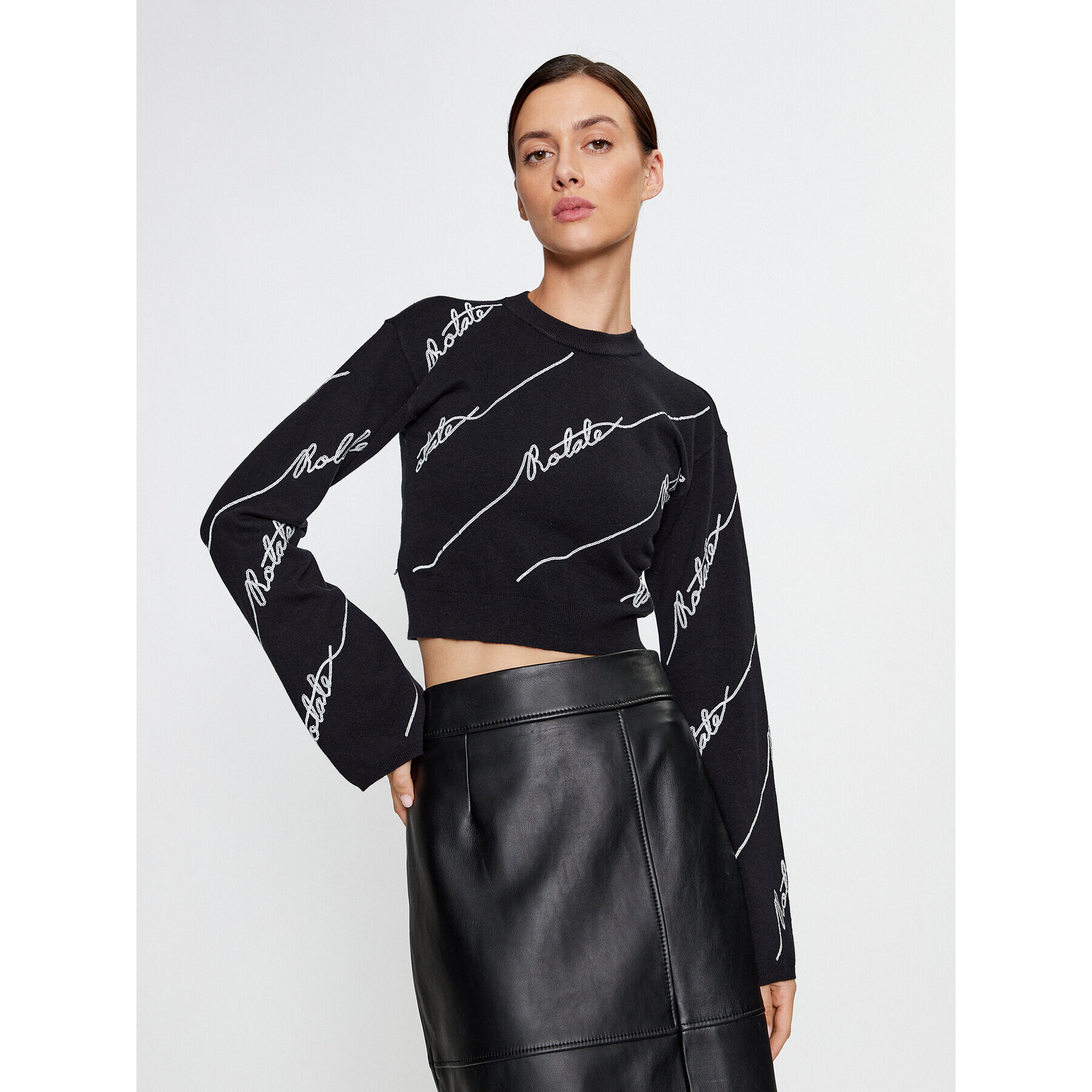 ROTATE Пуловер Sequin Logo 110113100 Черен Regular Fit - Pepit.bg