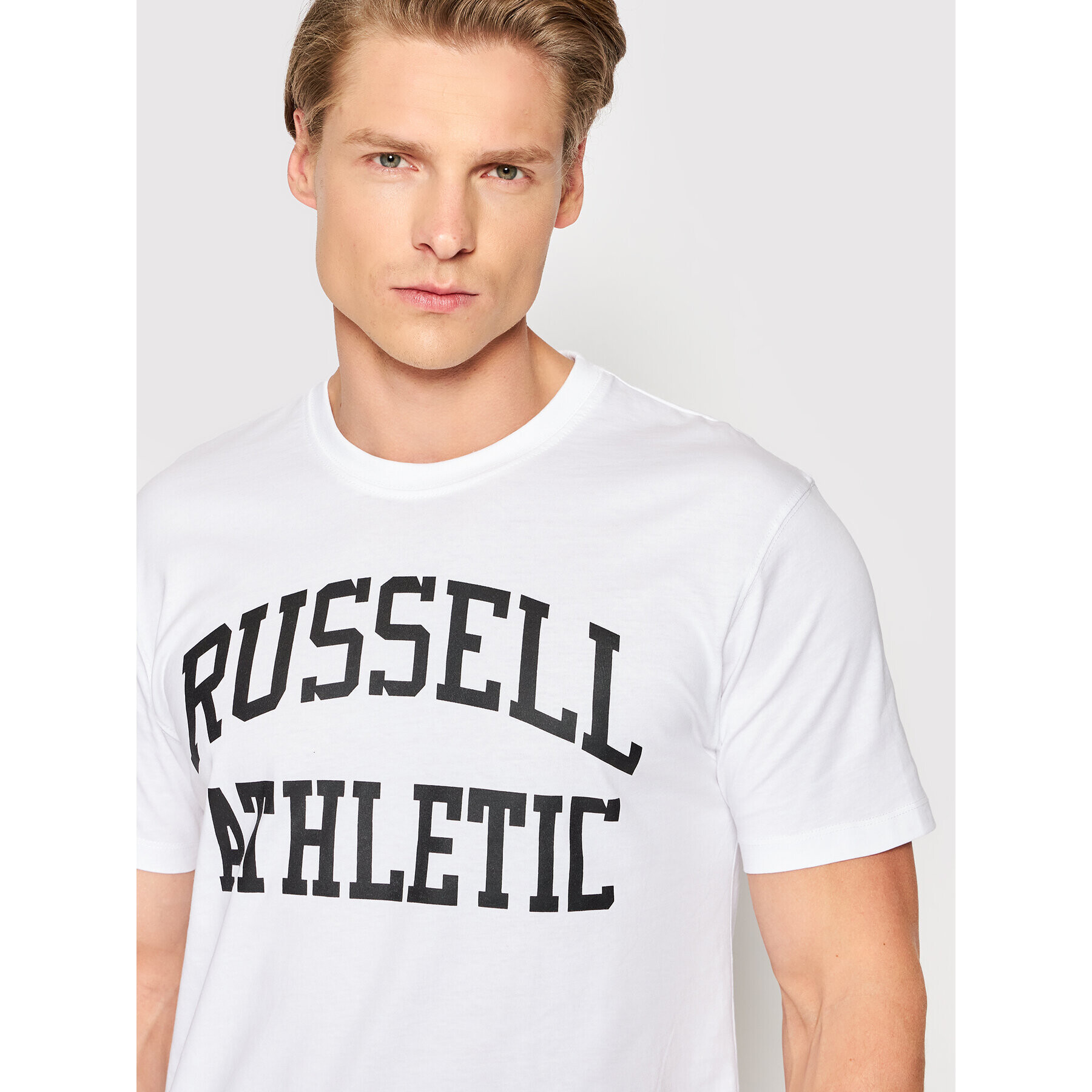 Russell Athletic Тишърт Iconic E26001 Бял Relaxed Fit - Pepit.bg