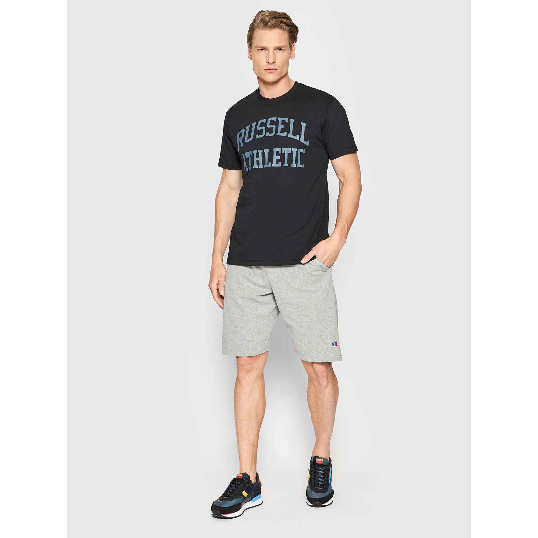 Russell Athletic Тишърт Iconic E26001 Черен Relaxed Fit - Pepit.bg