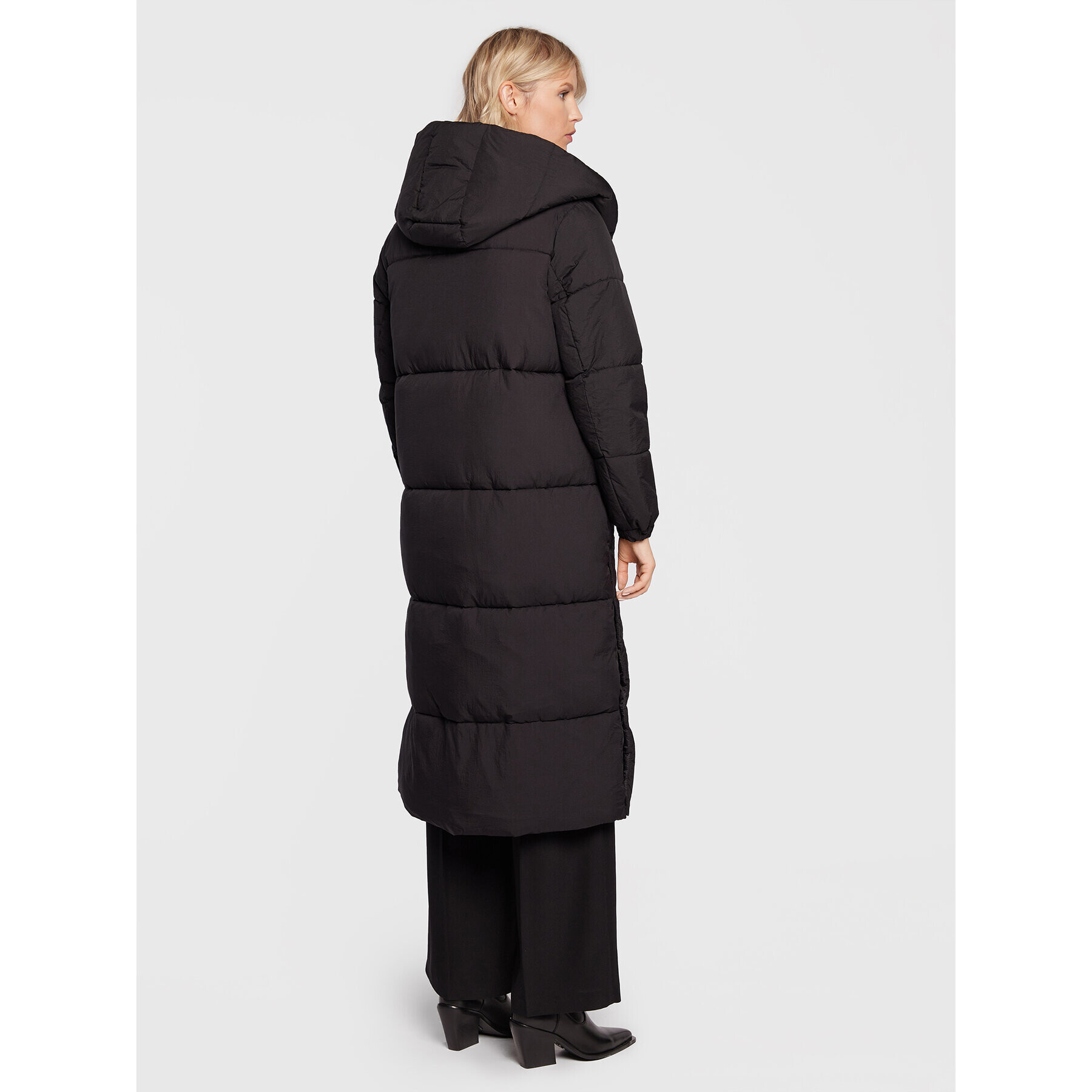s.Oliver Пухено яке 2117698 Черен Regular Fit - Pepit.bg