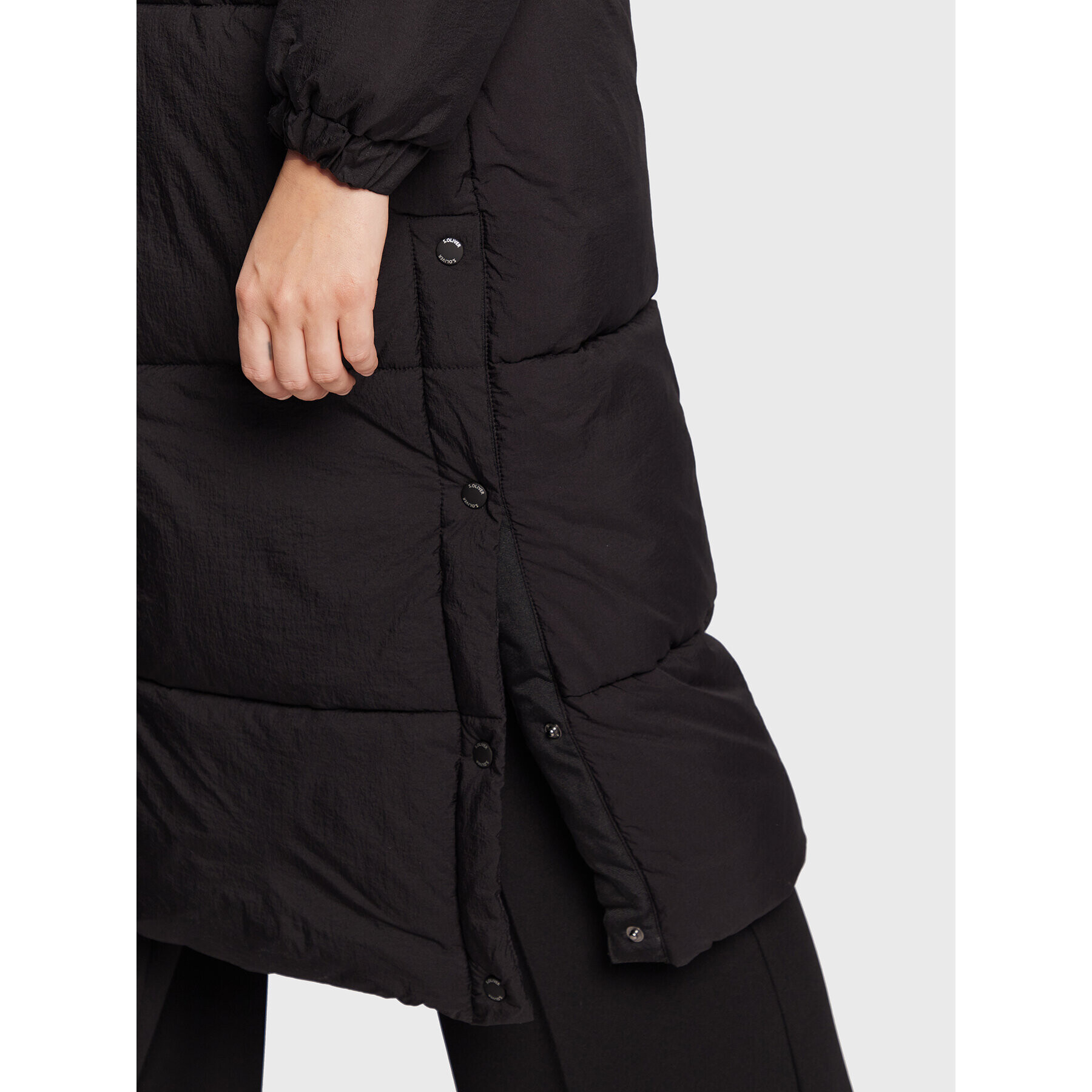 s.Oliver Пухено яке 2117698 Черен Regular Fit - Pepit.bg